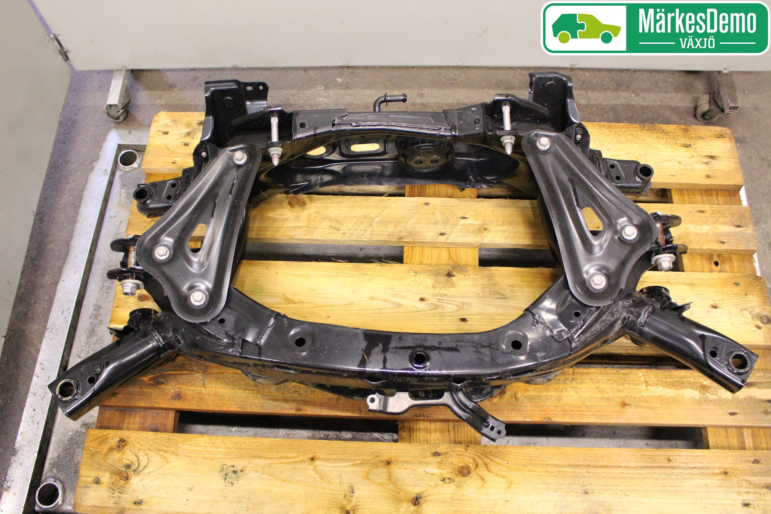 Toyota RAV4 13-18 Bakaxelbalk