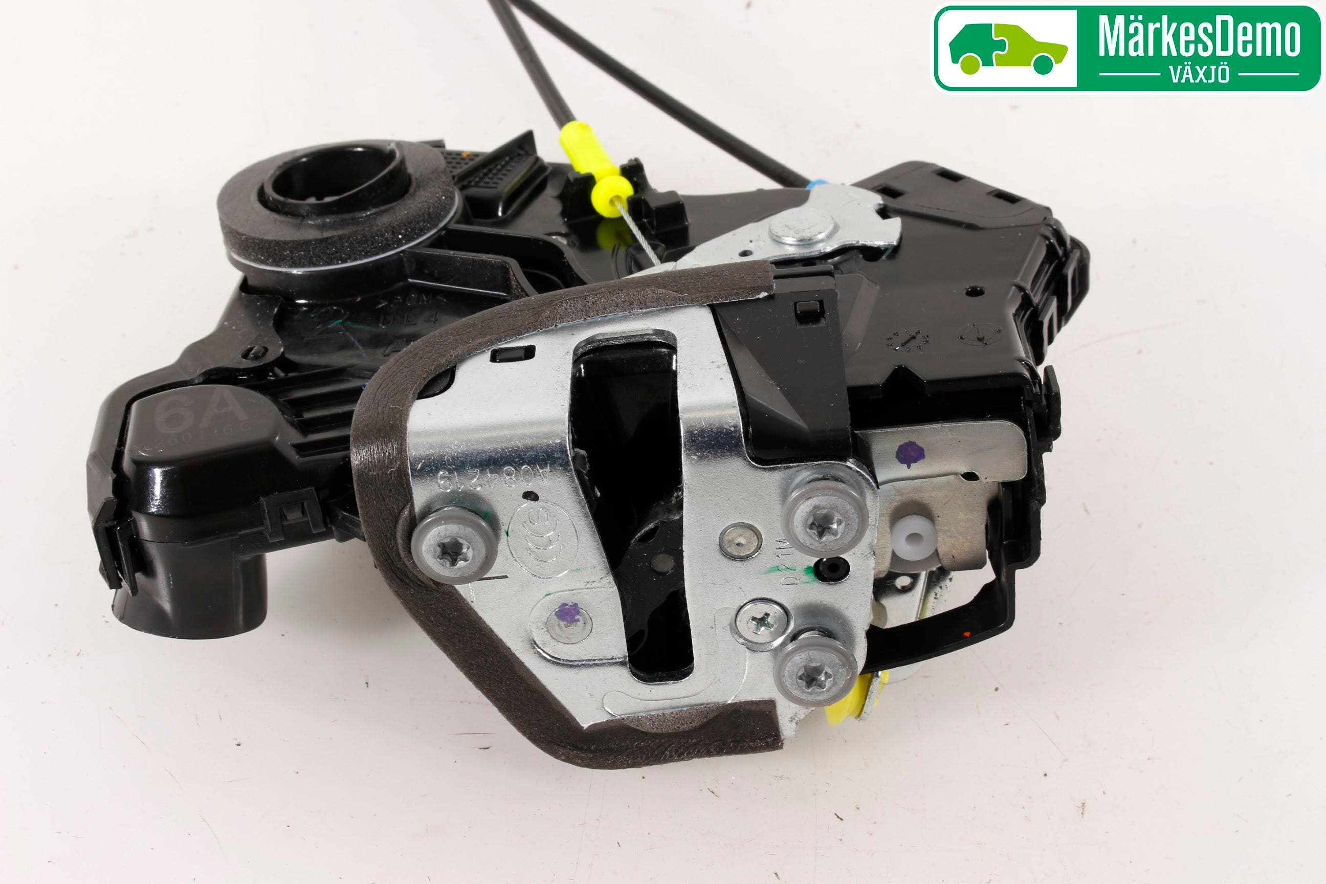 Toyota AURIS 13-19 Låskista-Dörrlås