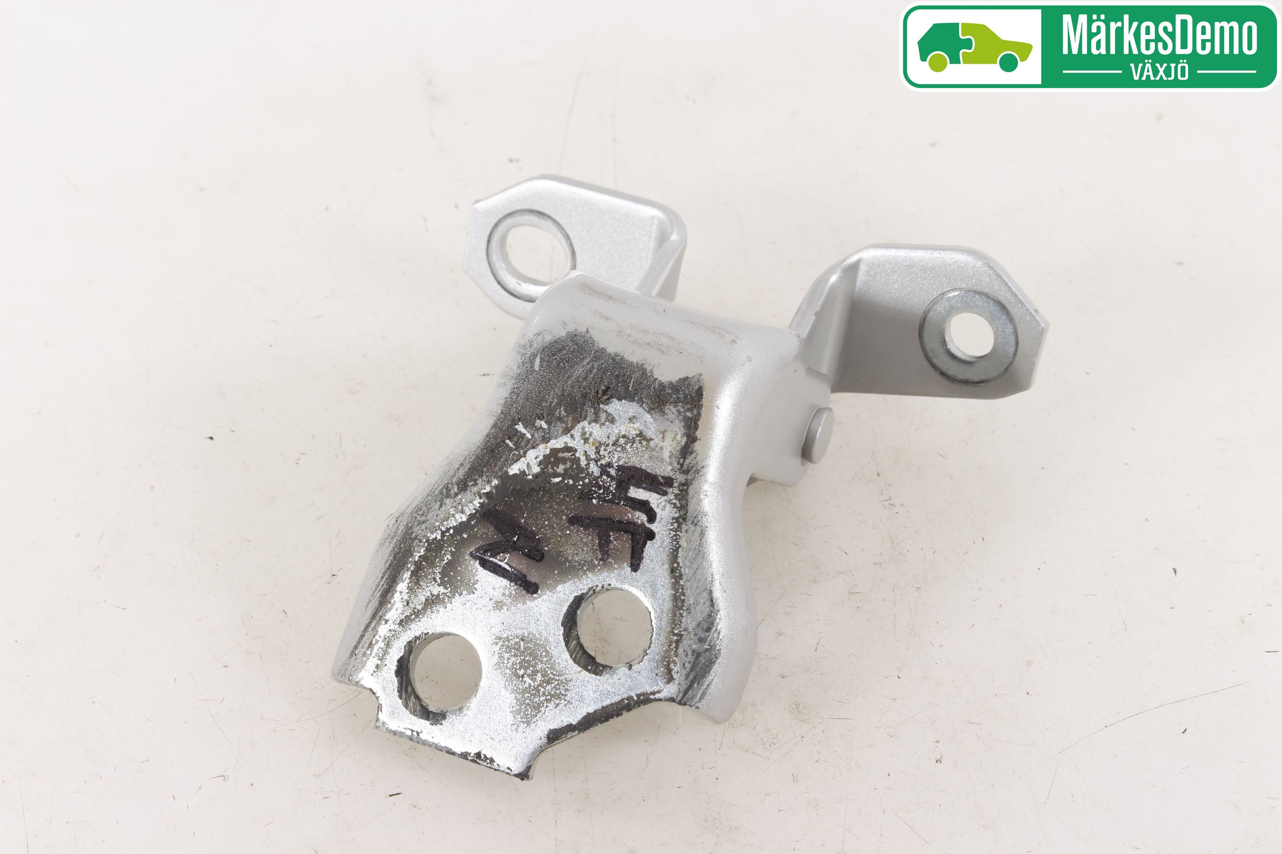 Suzuki VITARA 15- Dörrgångjärn