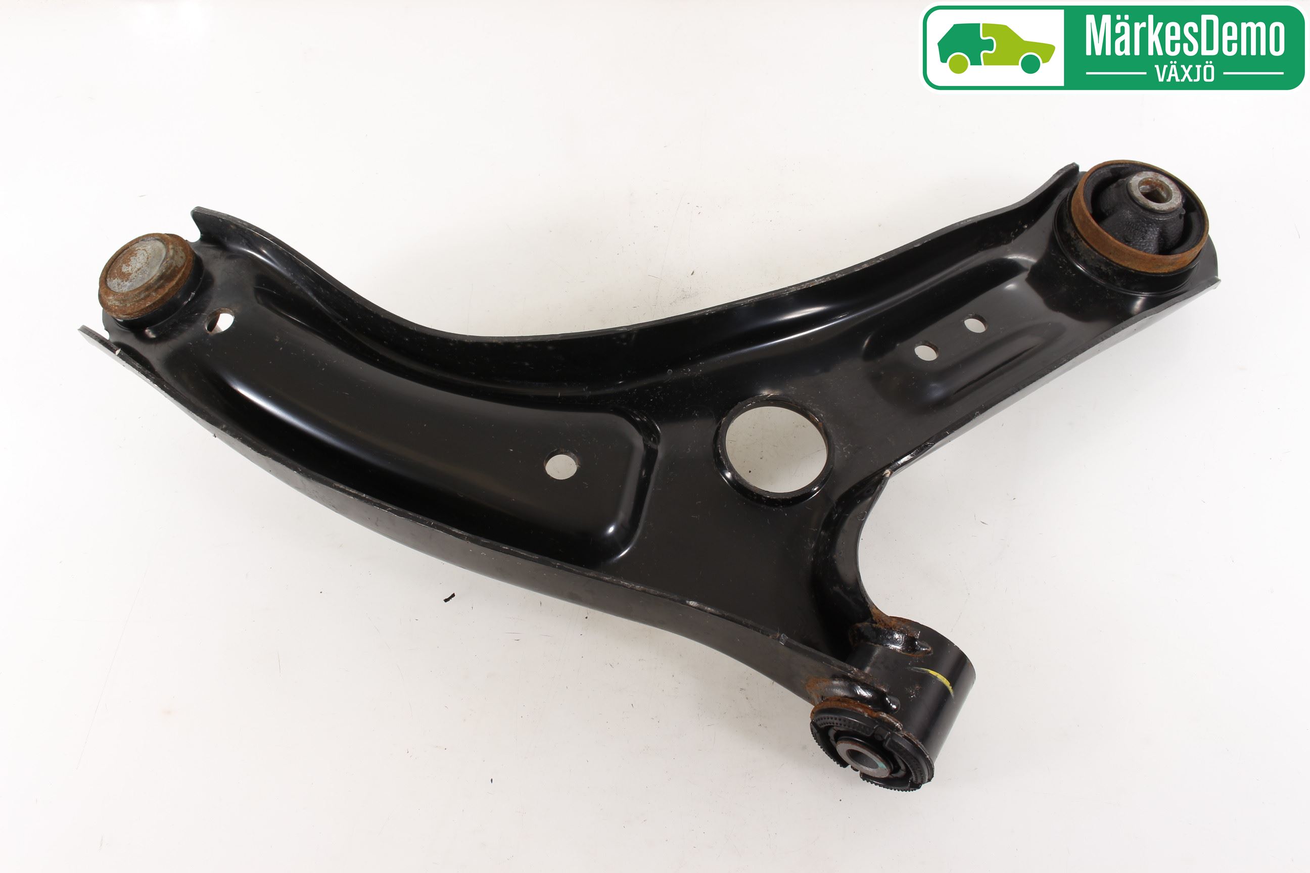 Hyundai i20 GB 15-20 Bärarm Fram Undre Vä