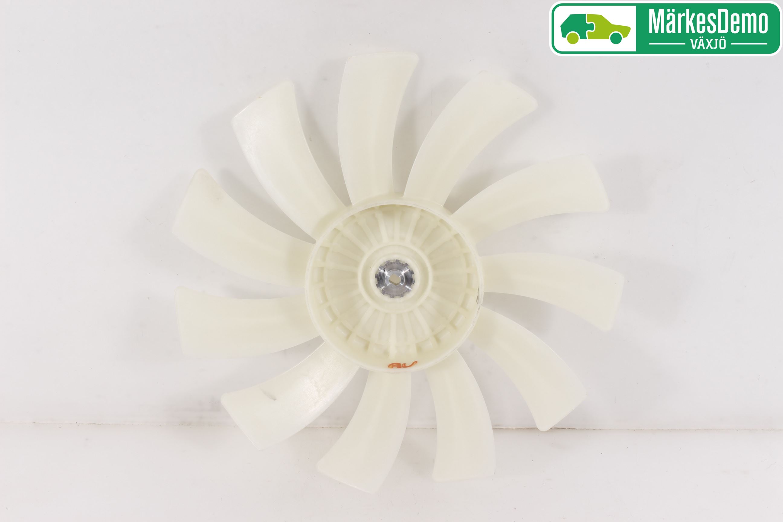 Suzuki VITARA 15- Kylfläkt-Vinge