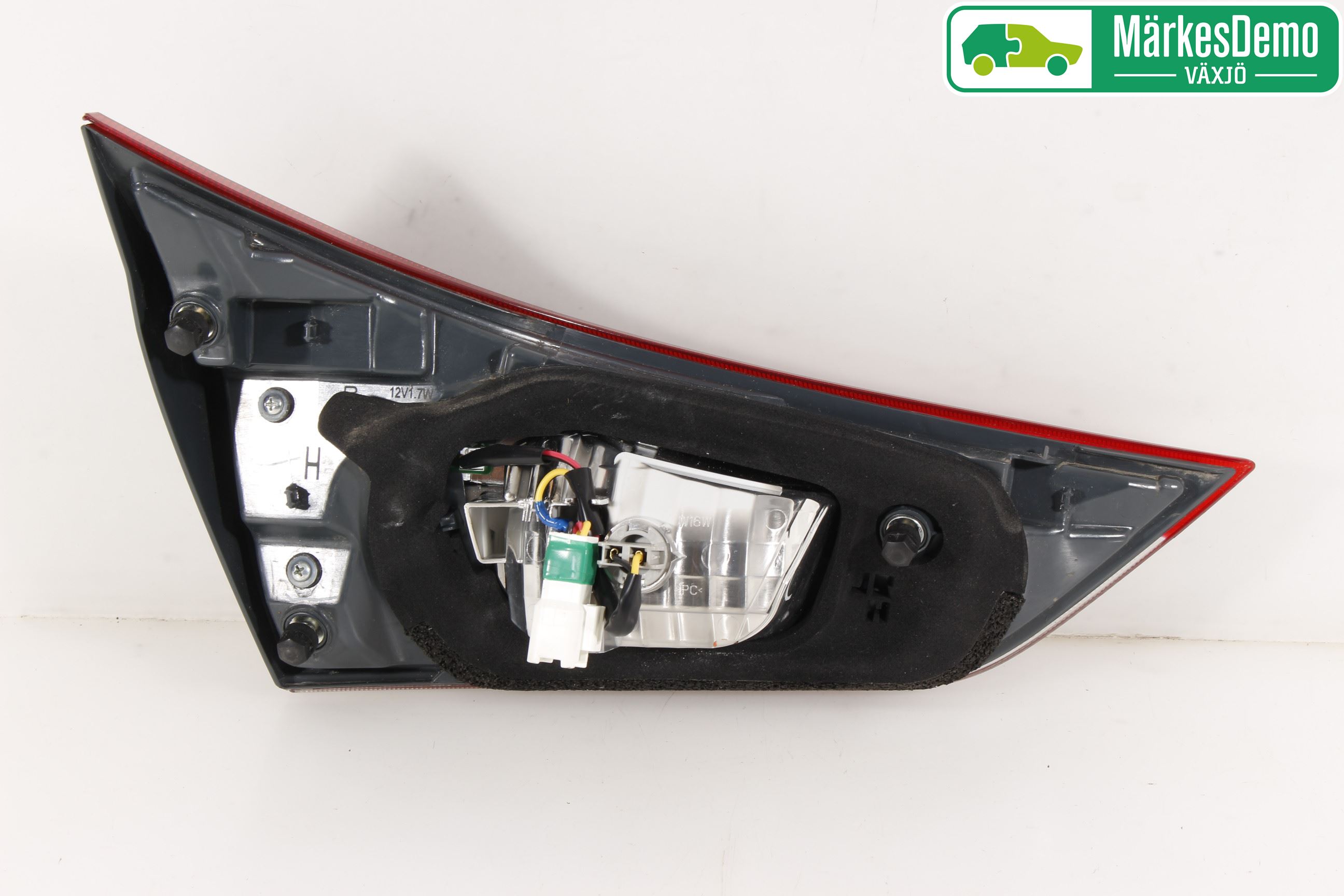 Toyota AURIS 13-19 Bakljus Lucka Hö