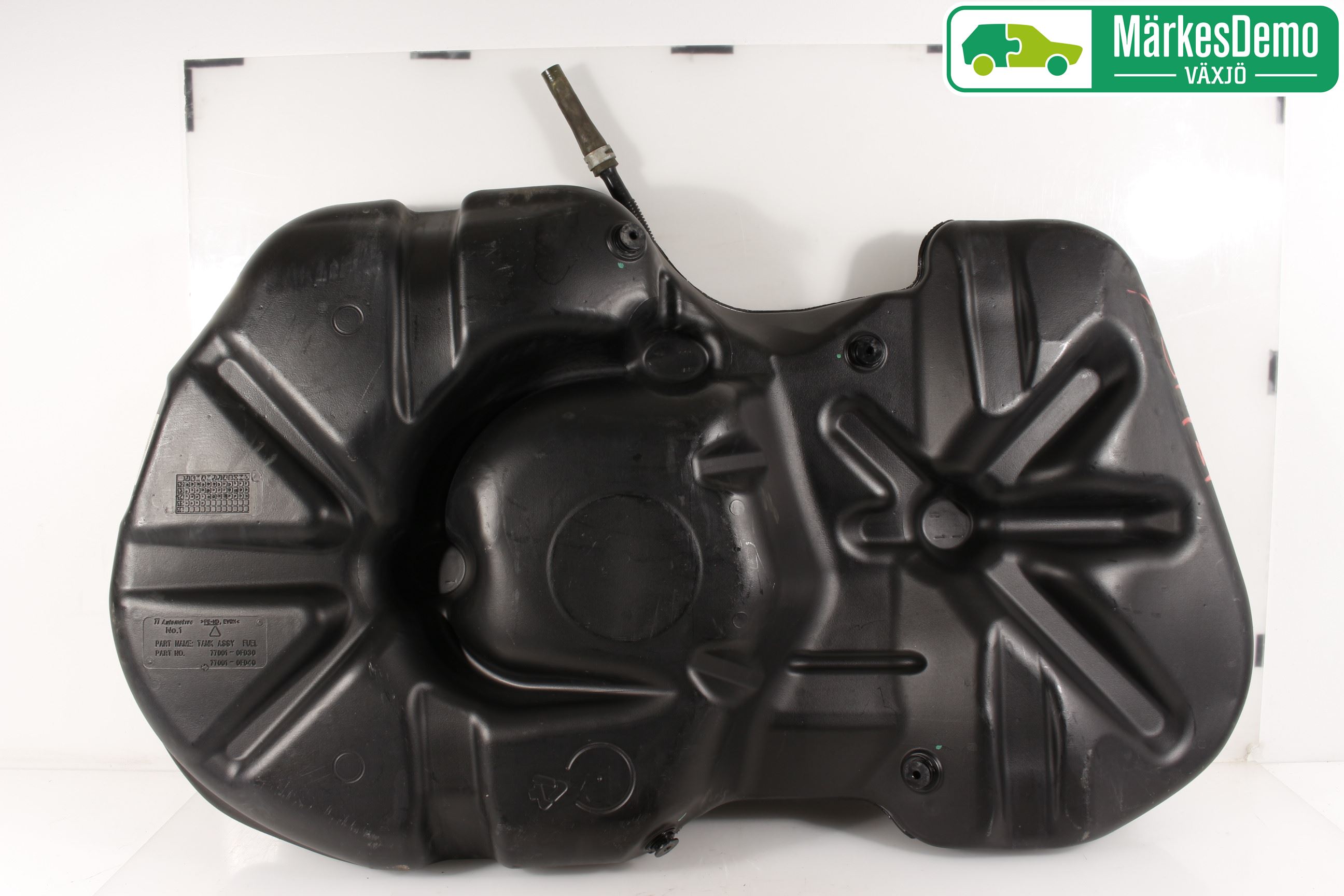 Toyota VERSO 09-18 Bränsletank Diesel