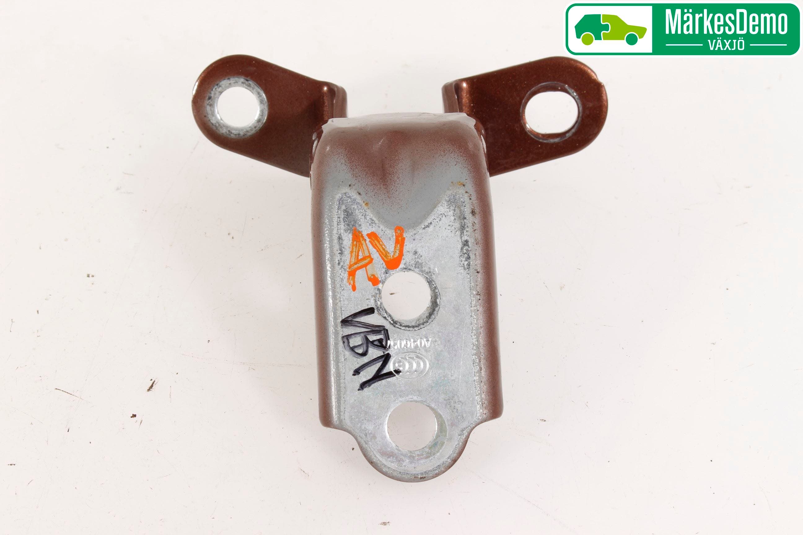 Hyundai i30 GD 13-17 Dörrgångjärn