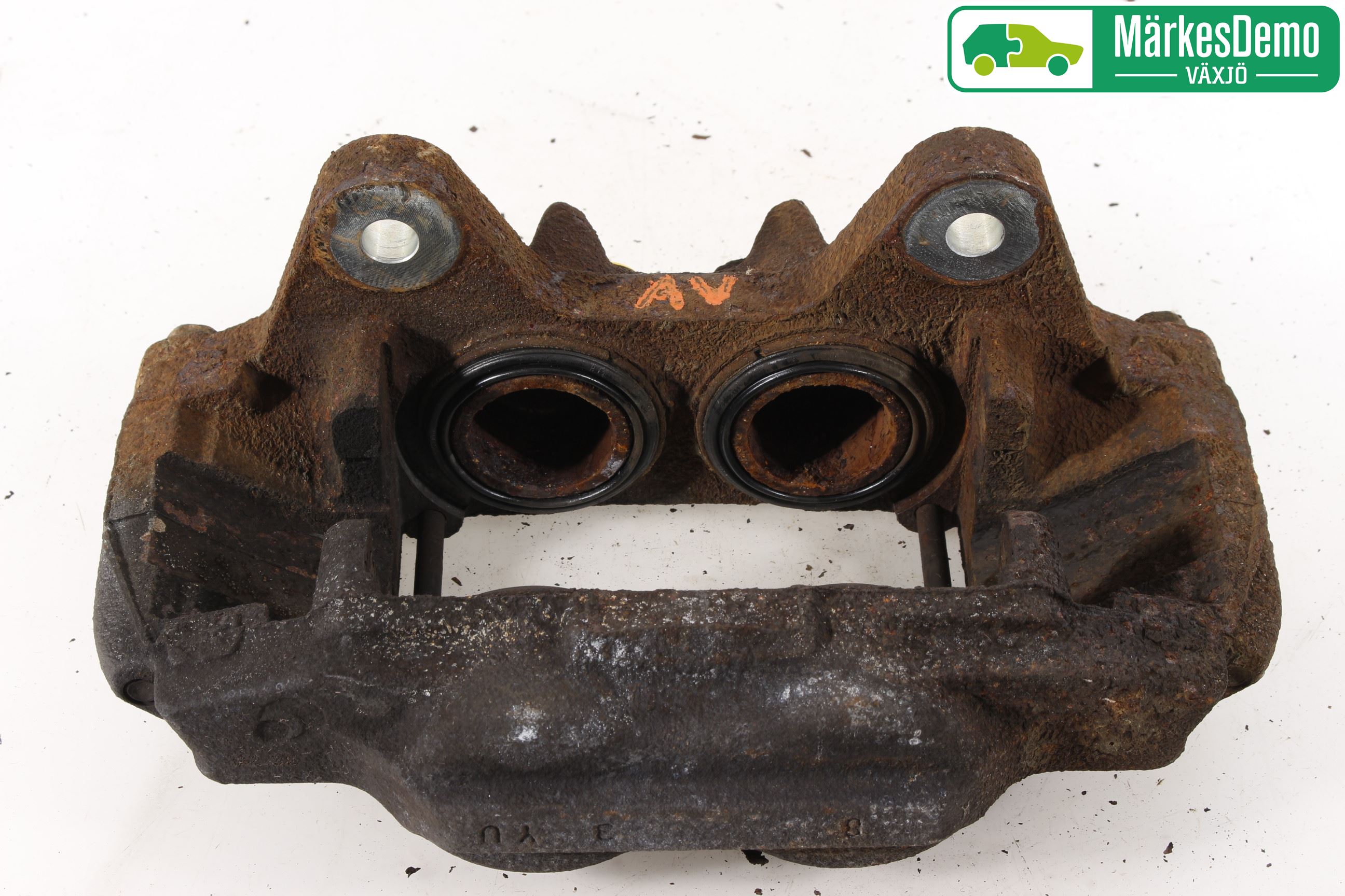 Mitsubishi PAJERO 06-15 Bromsok Fram Höger