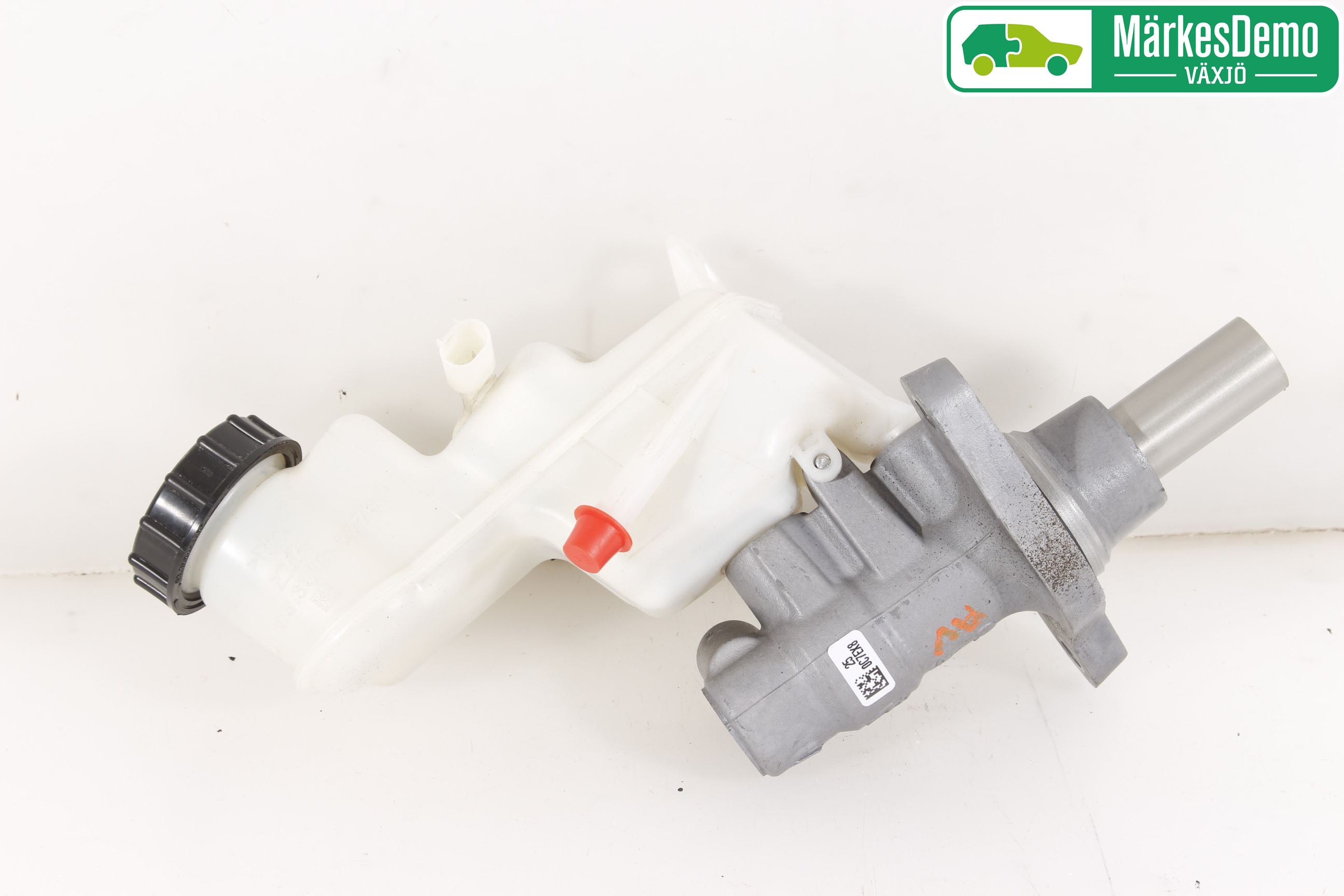 Toyota YARIS XP130 12-14 Broms Huvudcylinder