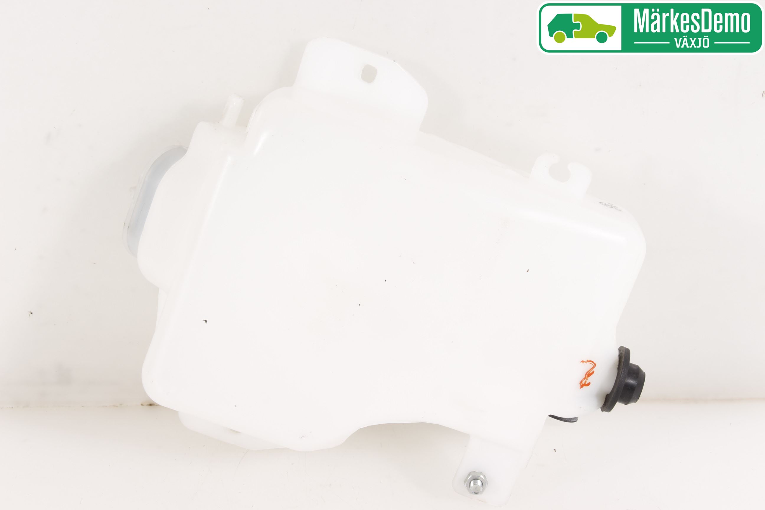 Mitsubishi PAJERO 06-15 Spolartank Baklucka