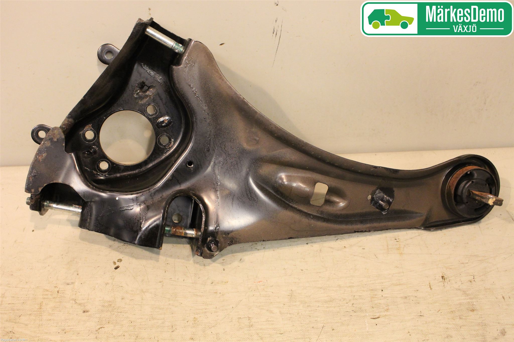 Mitsubishi OUTLANDER 13-21 Bärarm Bak Vänster