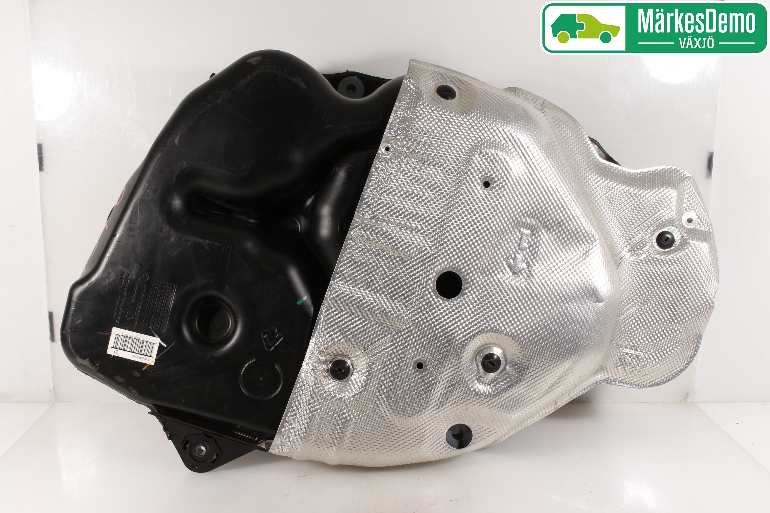 Toyota C-HR 16-23 Bränsletank Insprutning