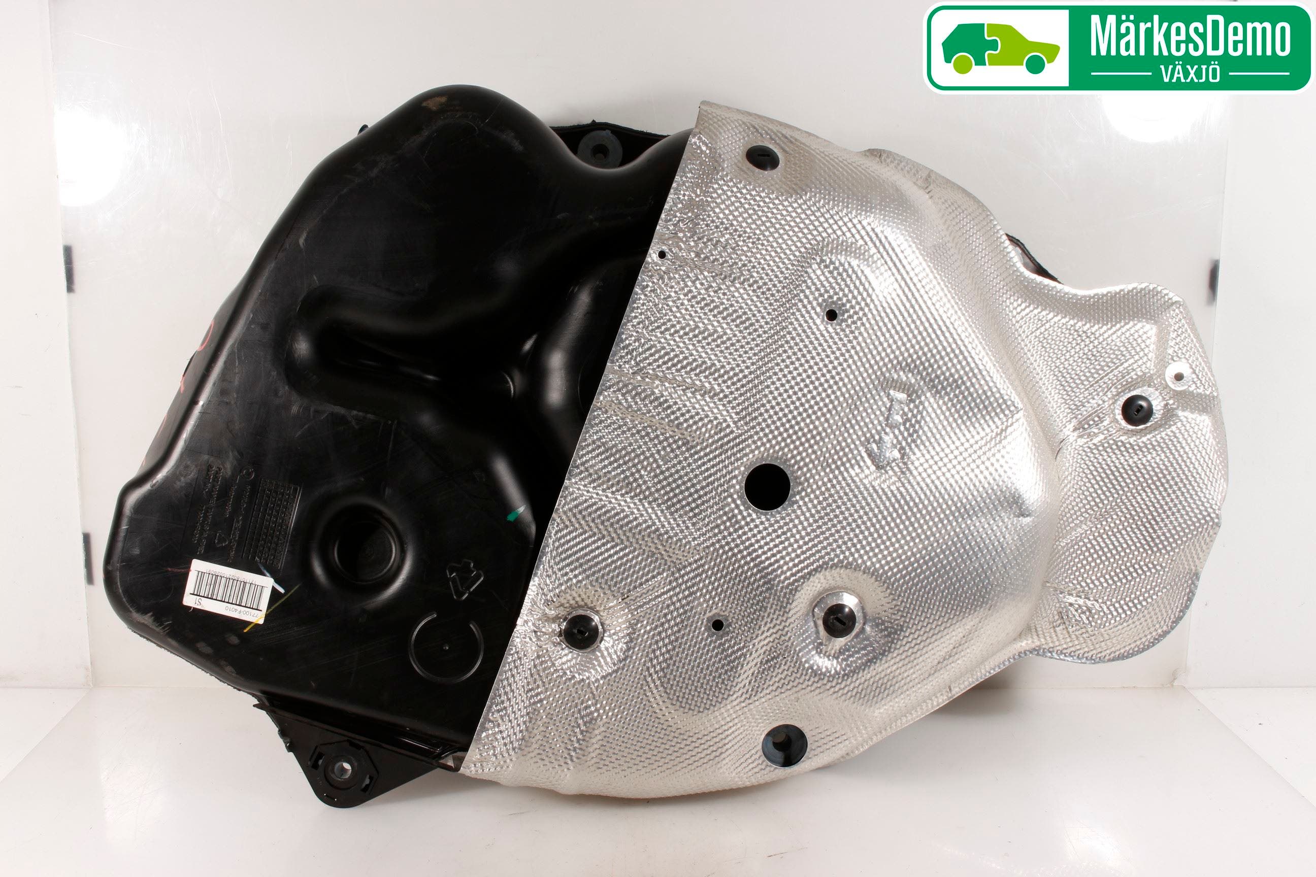 Toyota C-HR 16-23 Bränsletank Insprutning