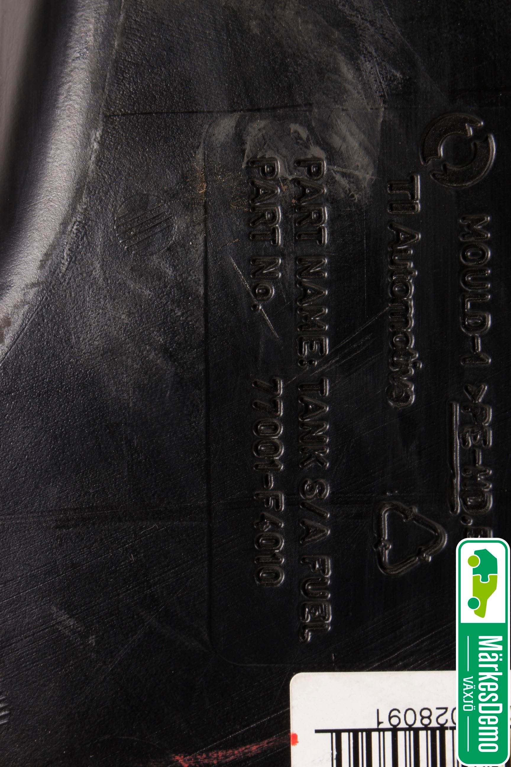 Toyota C-HR 16-23 Bränsletank Insprutning