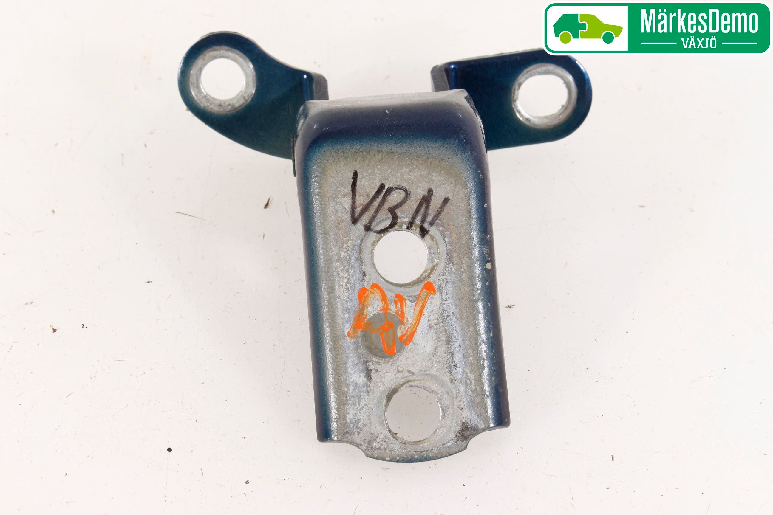 Toyota AVENSIS 03-06 Dörrgångjärn