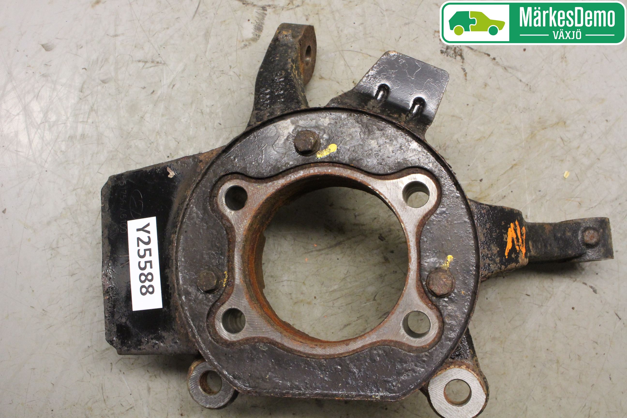 Hyundai i30 GD 13-17 Styrspindel Lagerhus Hö