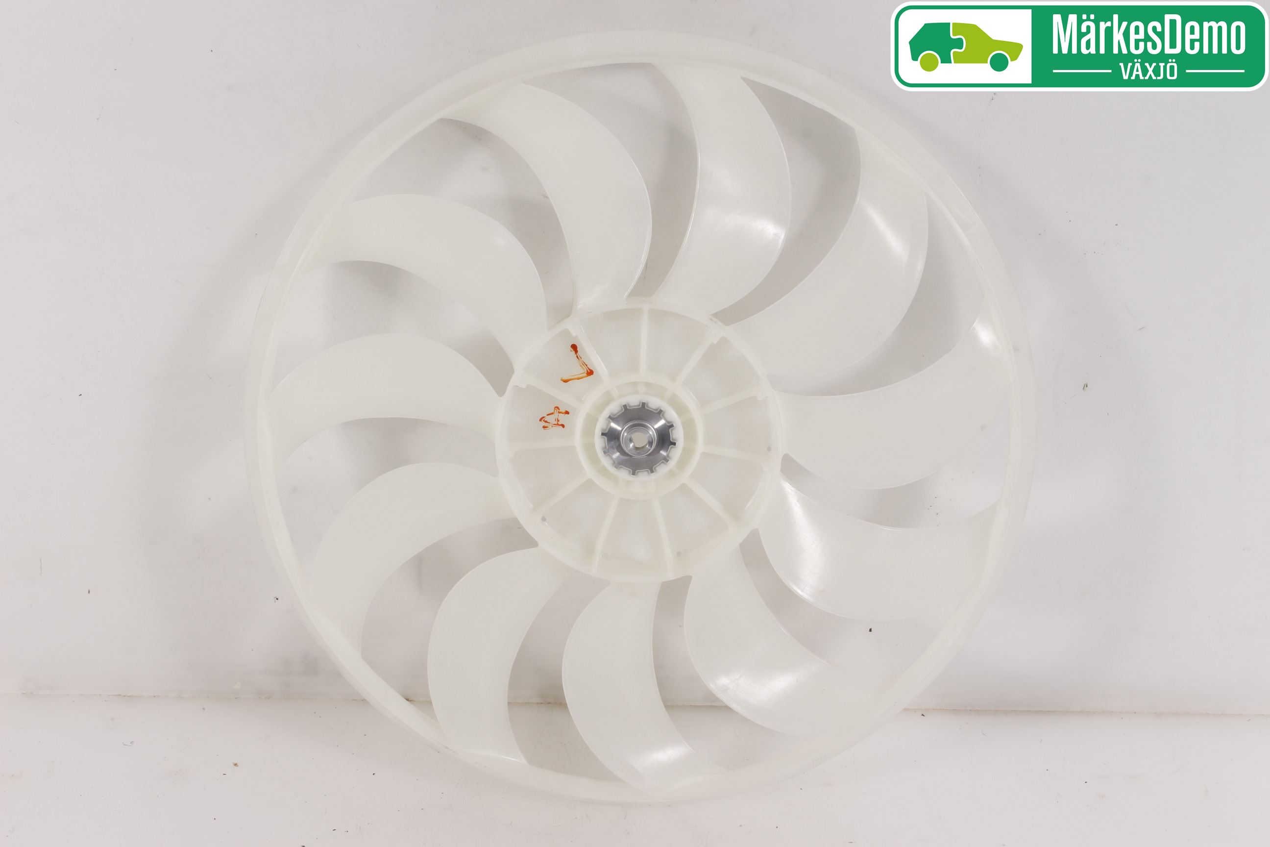 Mitsubishi OUTLANDER 13-21 Kylfläkt-Vinge