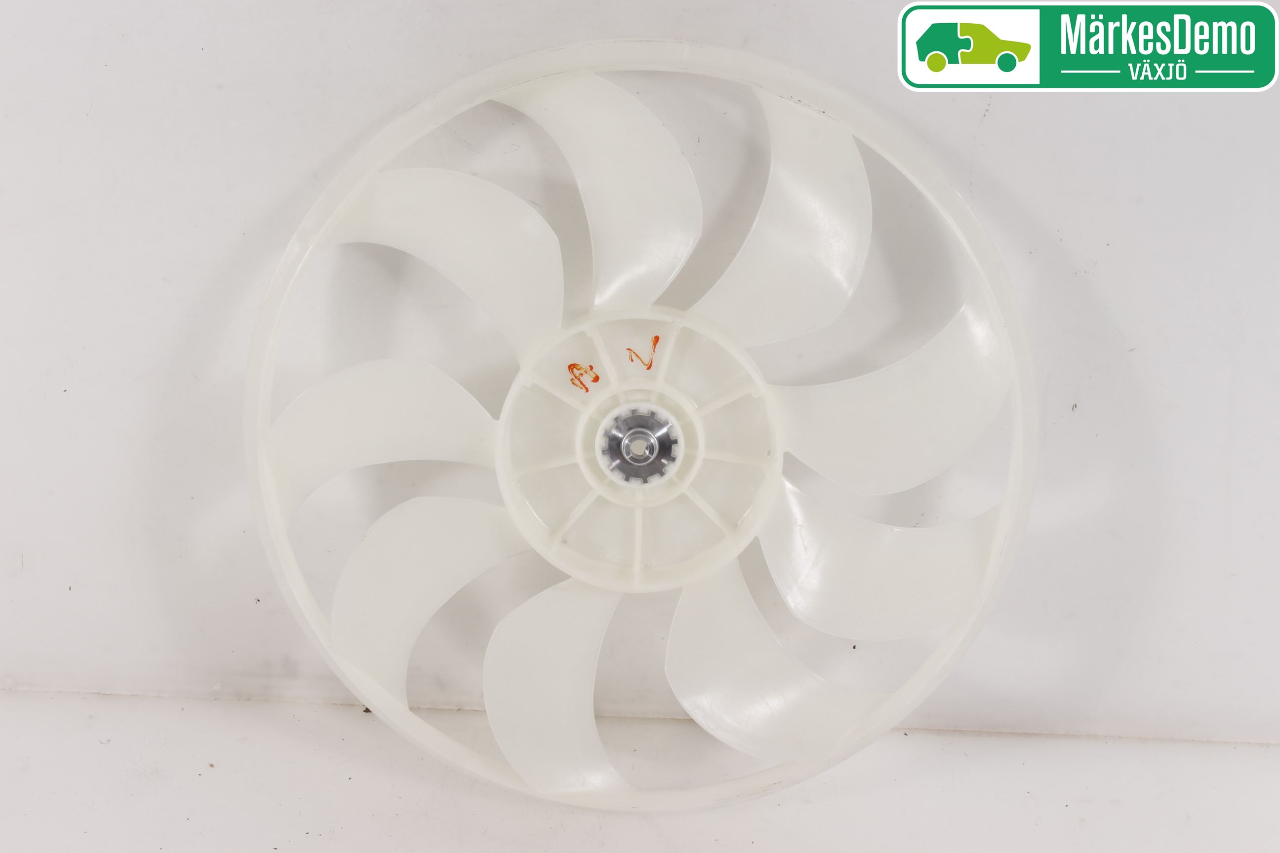 Mitsubishi OUTLANDER 13-21 Kylfläkt-Vinge