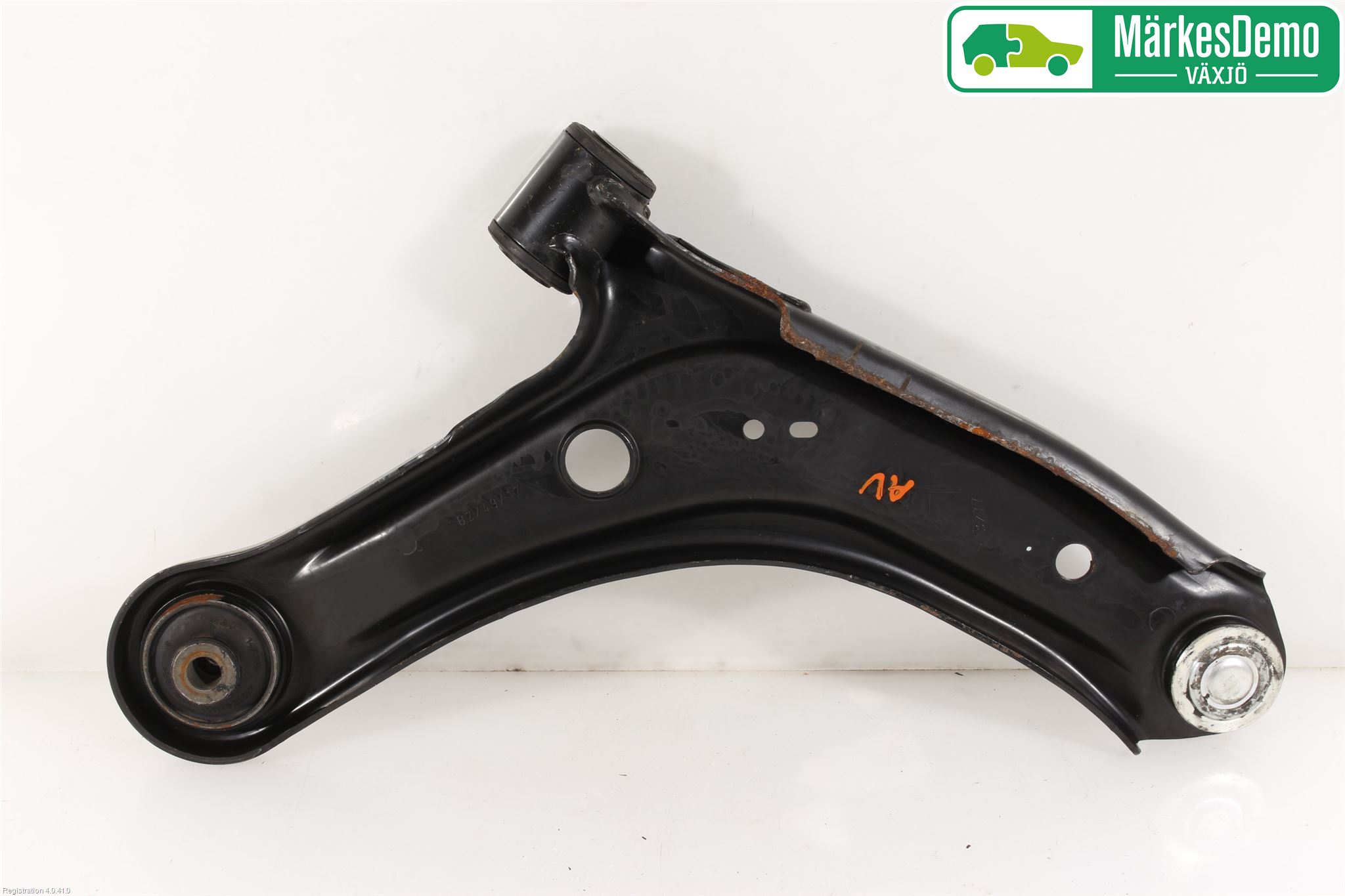 Suzuki VITARA 15- Bärarm Fram Undre Vä