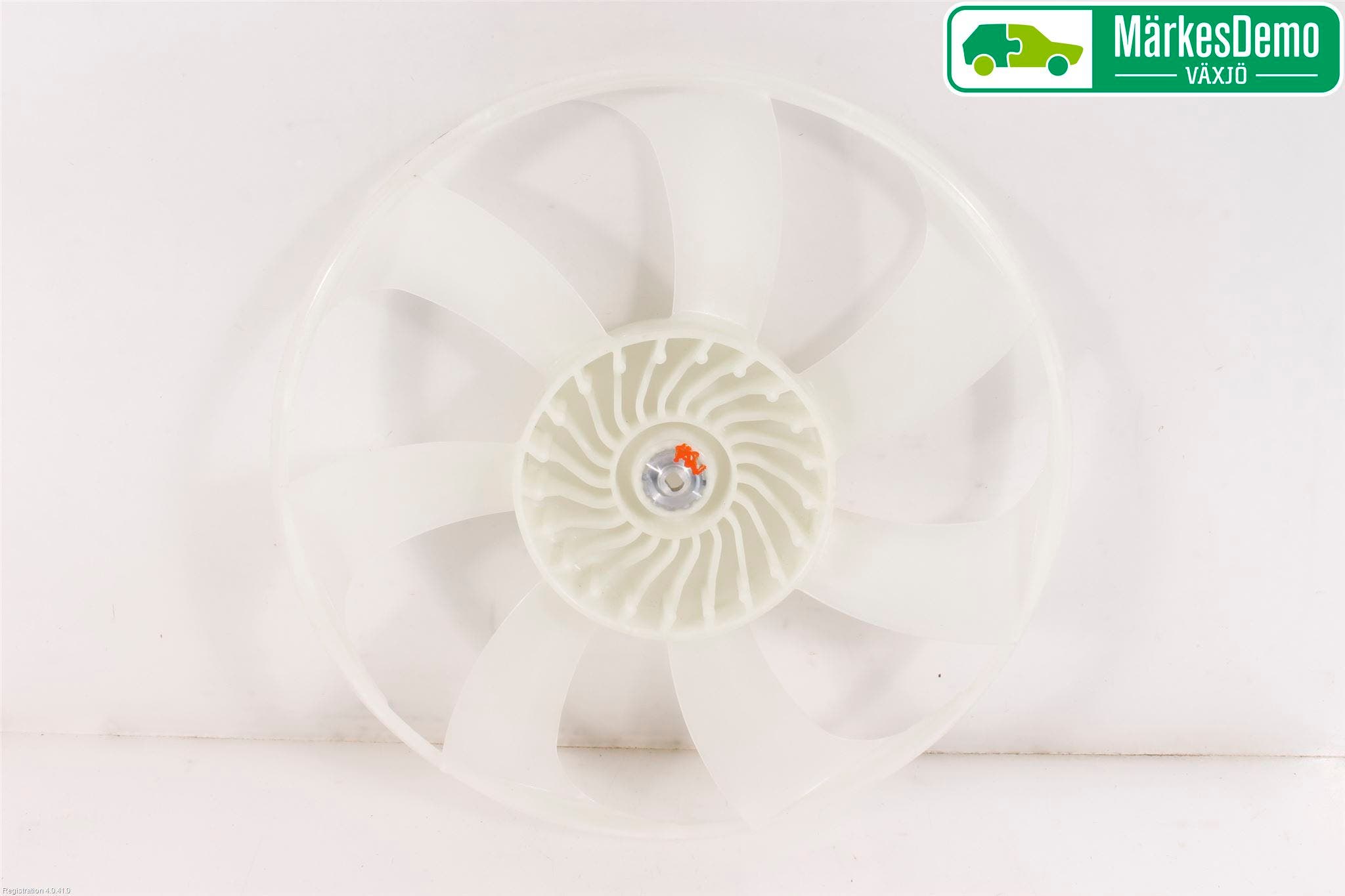 Toyota AURIS 13-19 Kylfläkt-Vinge