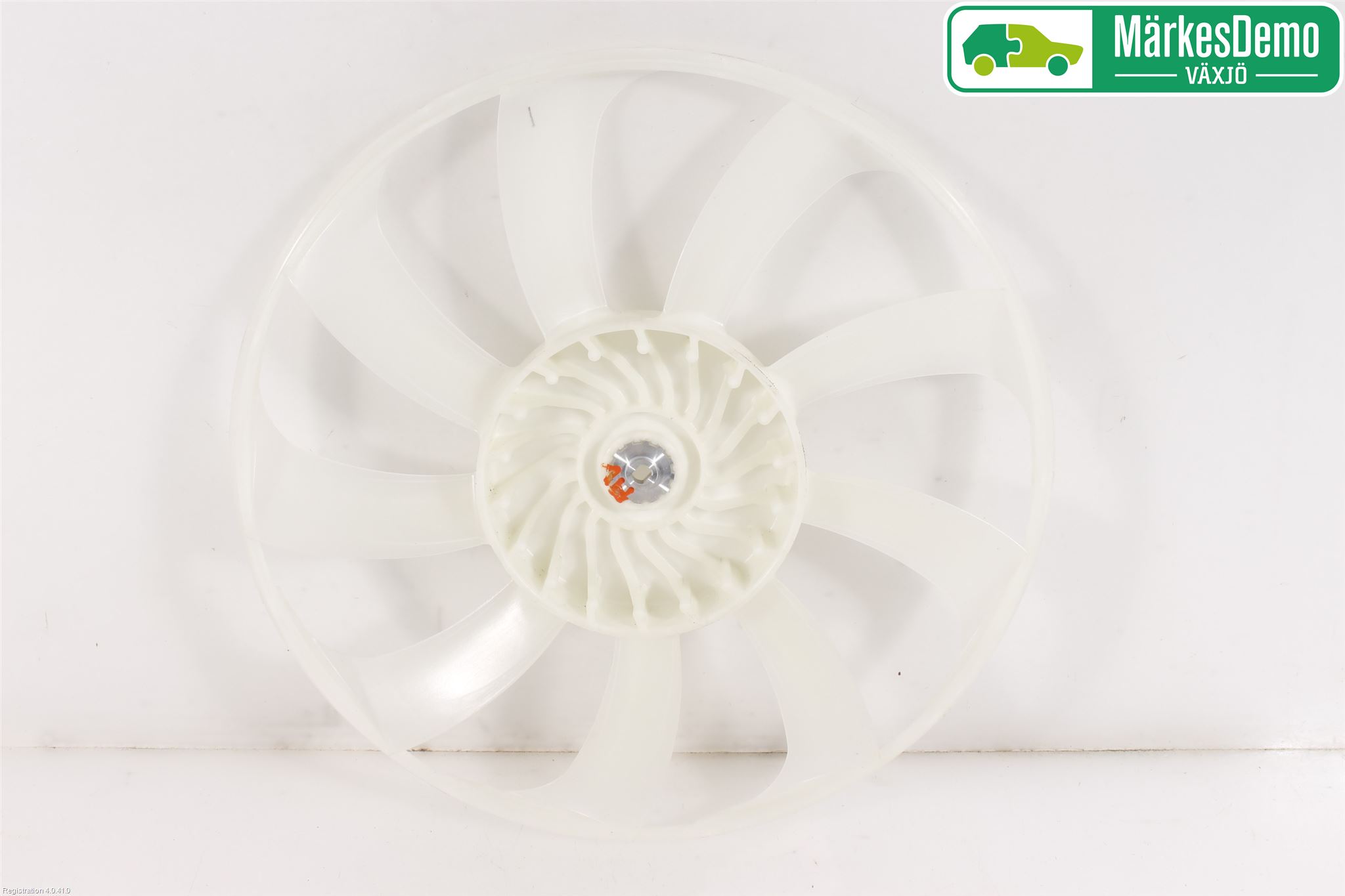 Toyota AURIS 13-19 Kylfläkt-Vinge