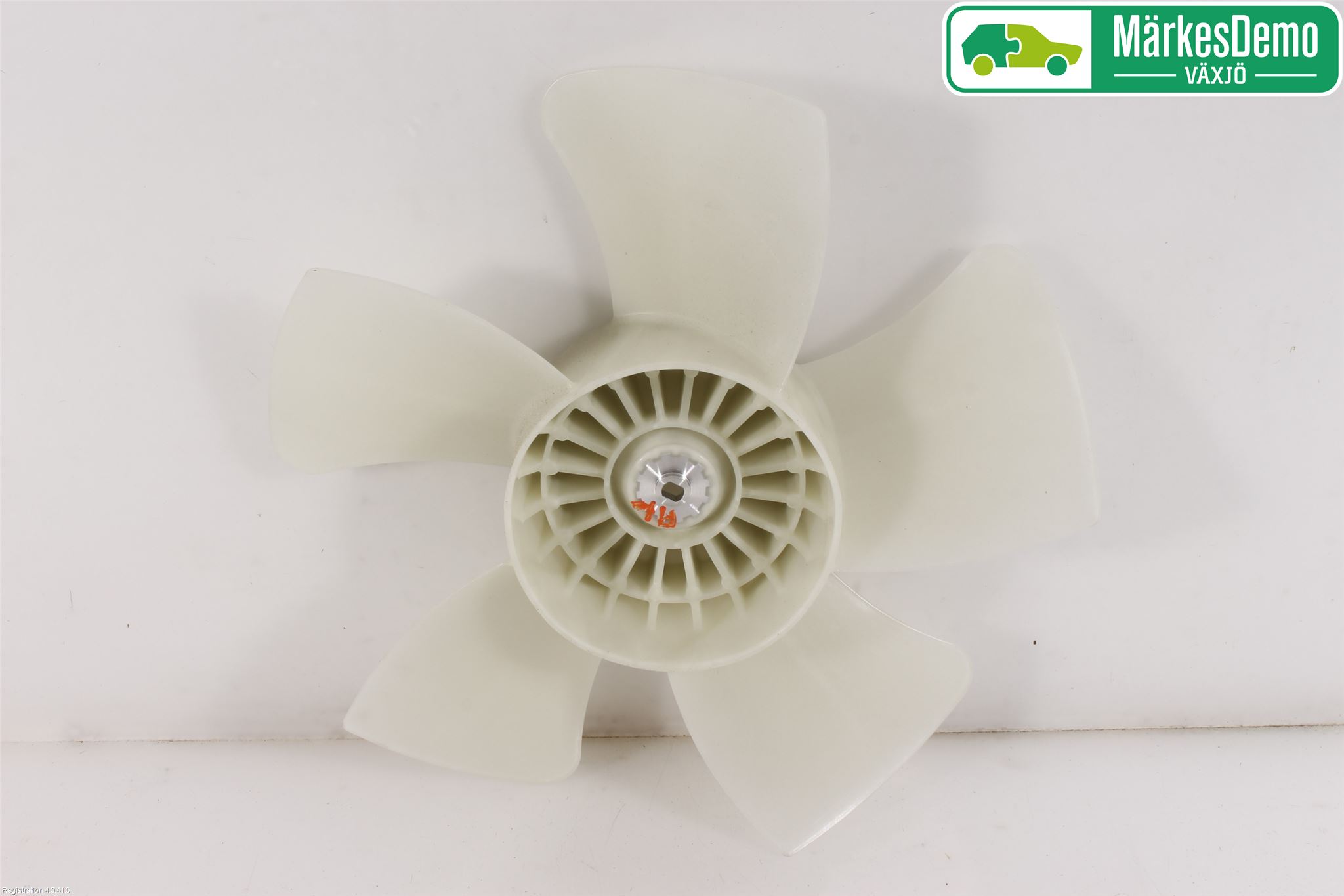 Suzuki VITARA 15- Kylfläkt-Vinge