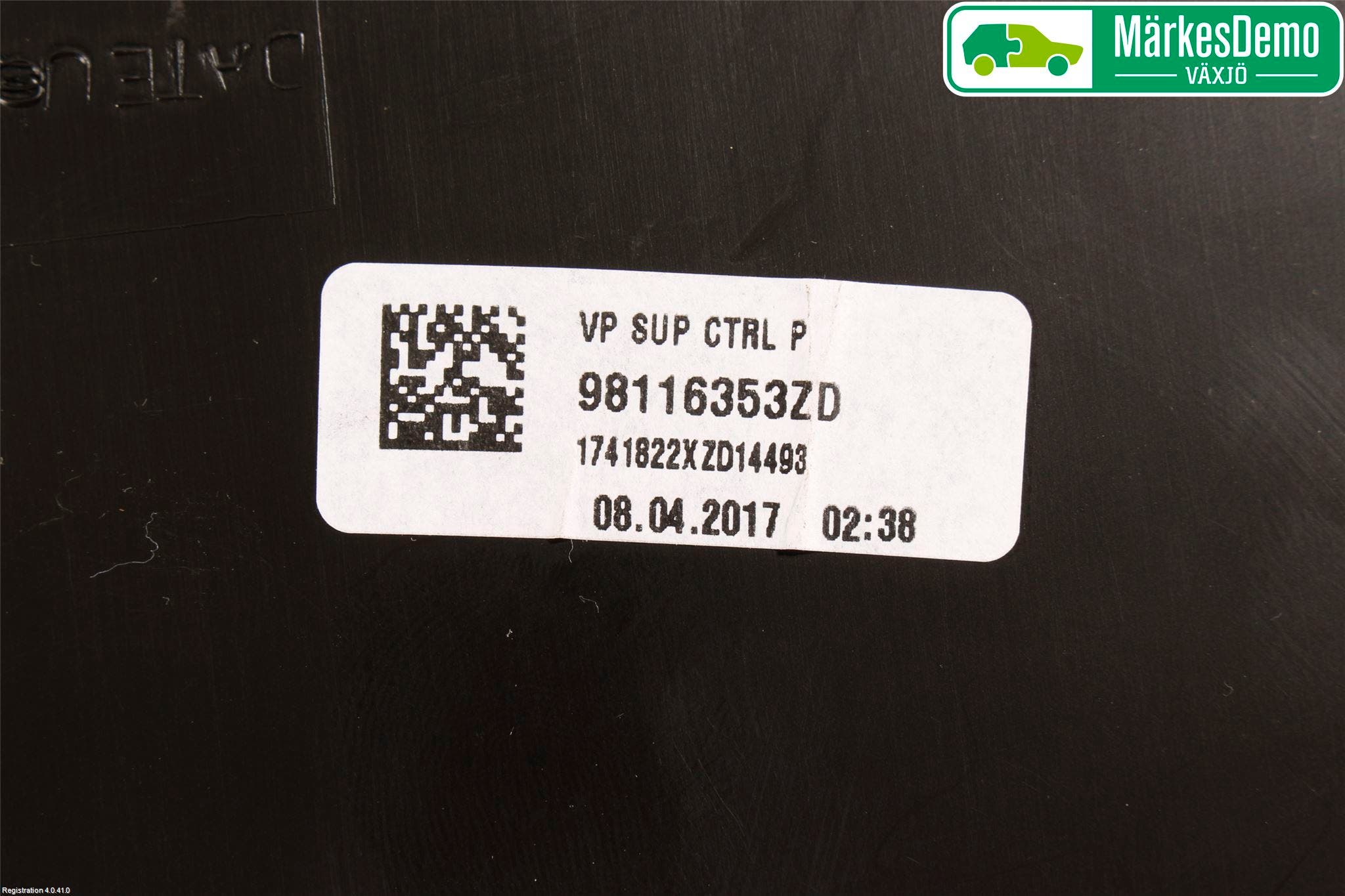 Toyota PROACE II 16- Handskfack