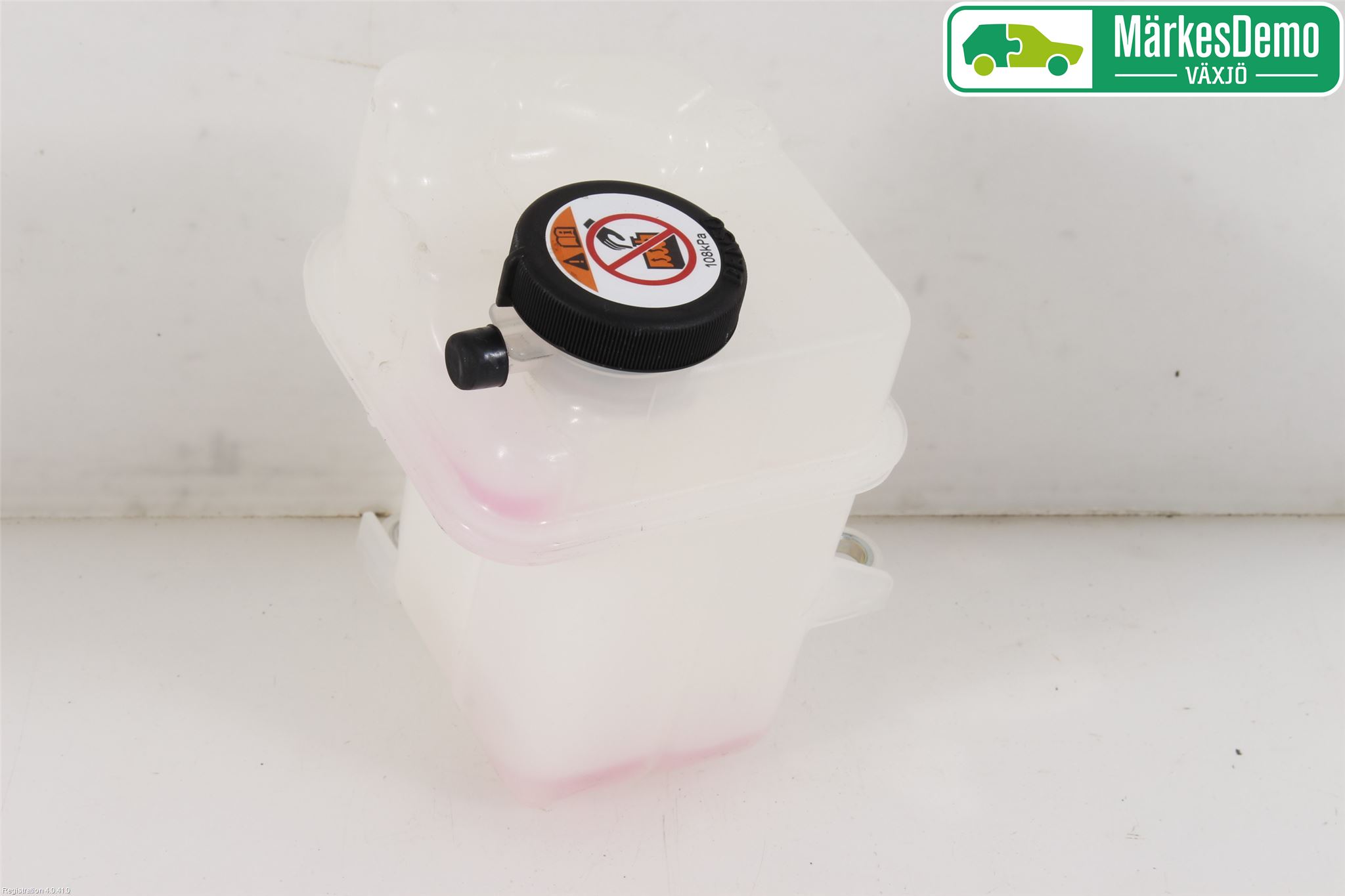 Toyota AURIS 13-19 Expansionstank