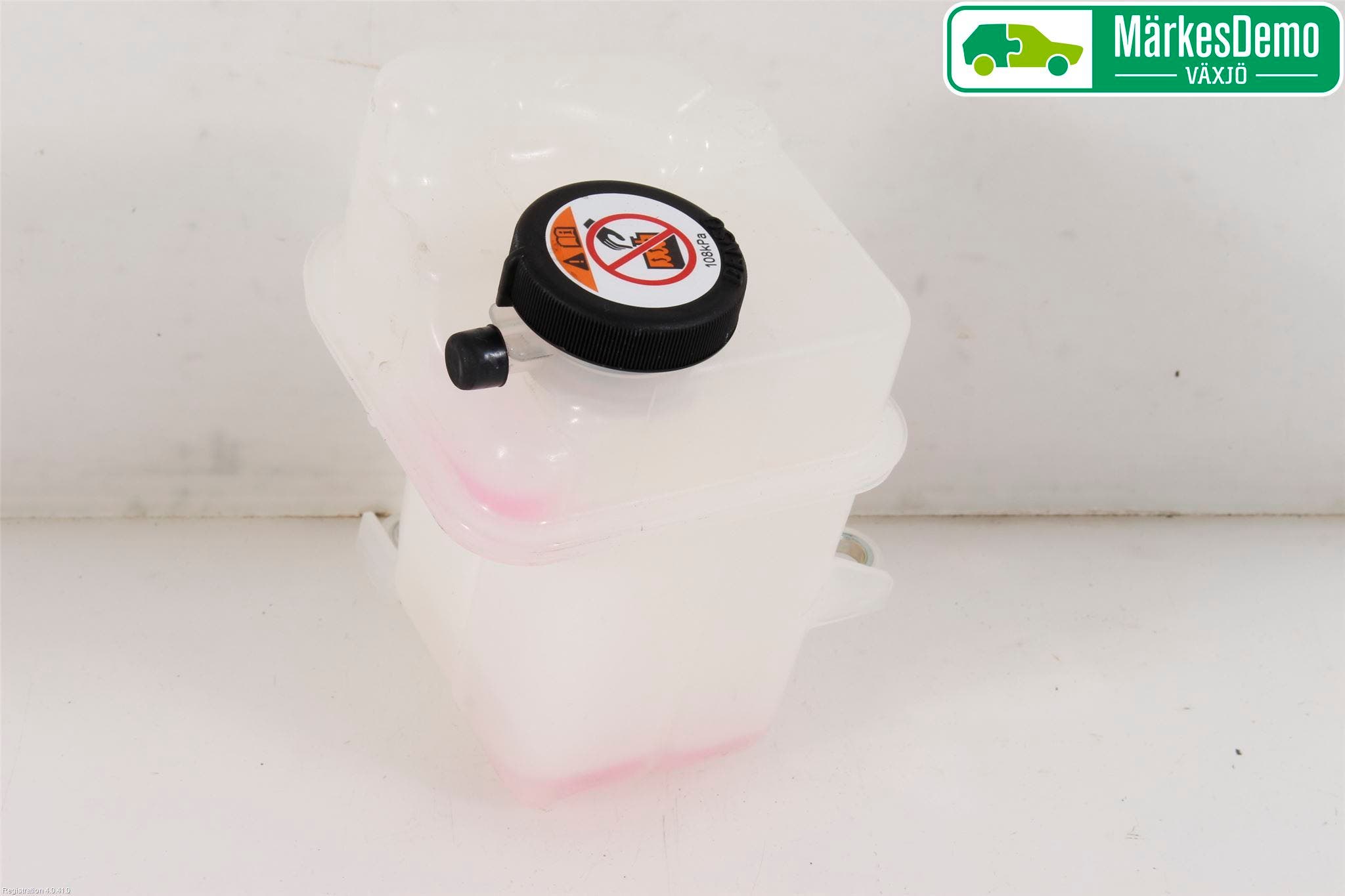 Toyota AURIS 13-19 Expansionstank