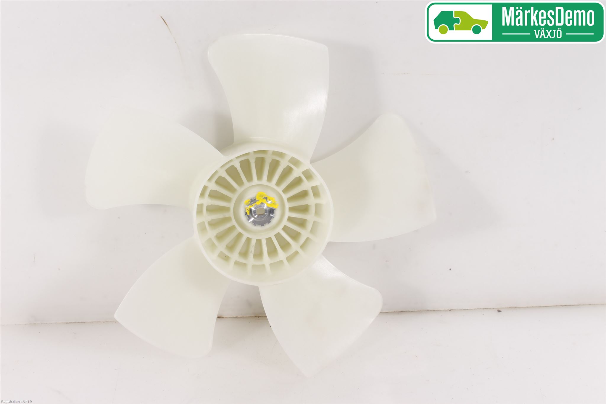 Suzuki VITARA 15- Kylfläkt-Vinge