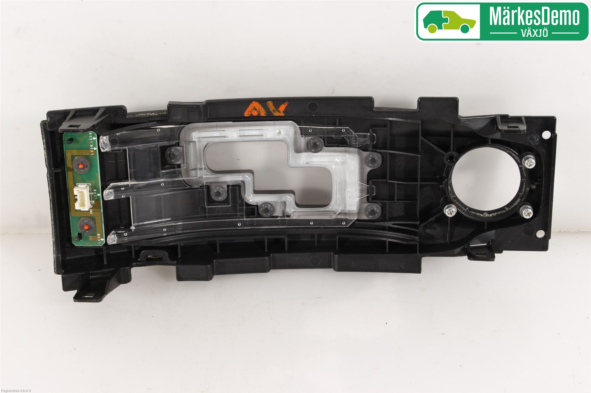 Nissan GT-R Instrumentkonsoll Mitt