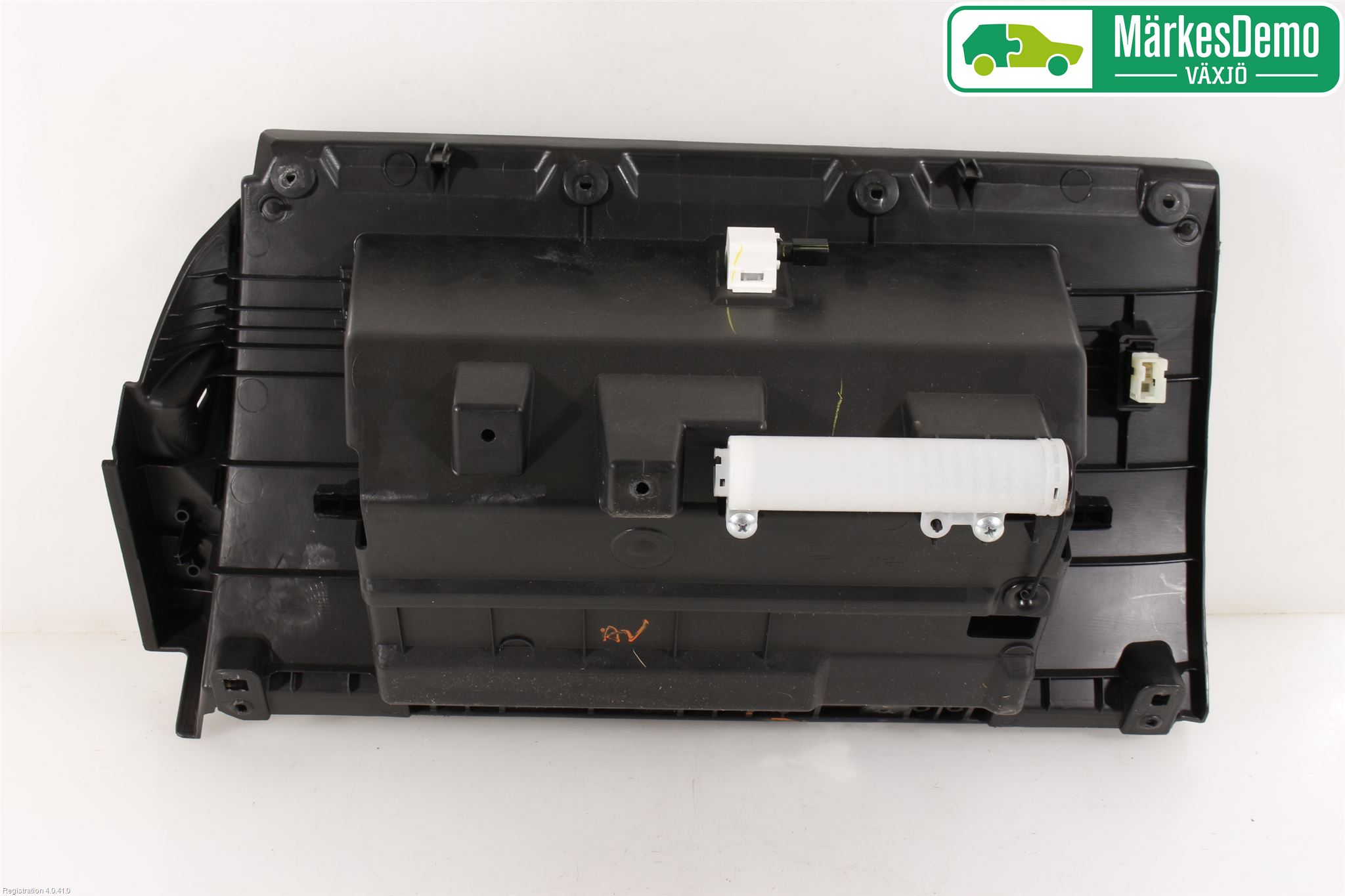 Nissan GT-R Handskfack