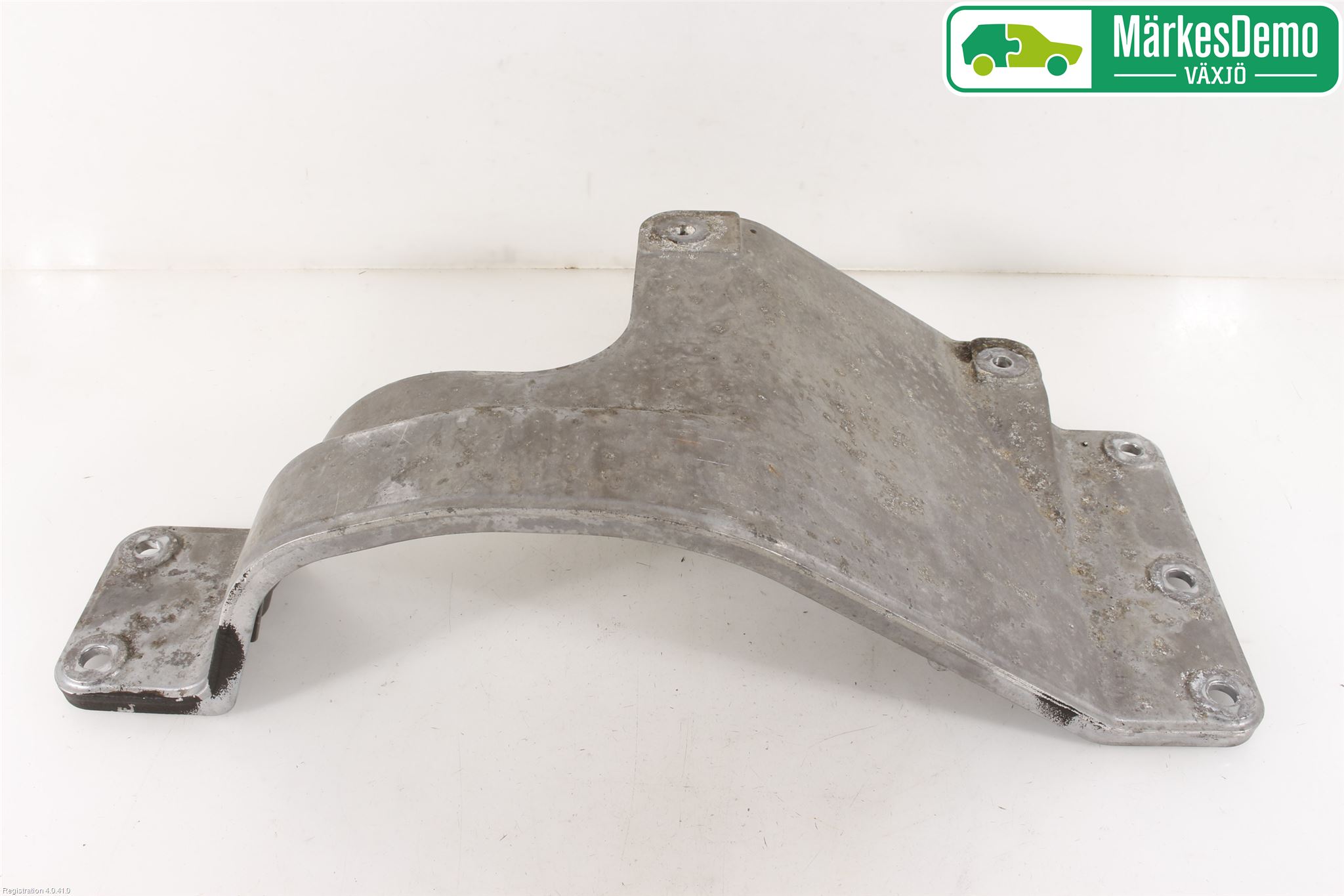 Nissan GT-R Mellanaxel Mitt