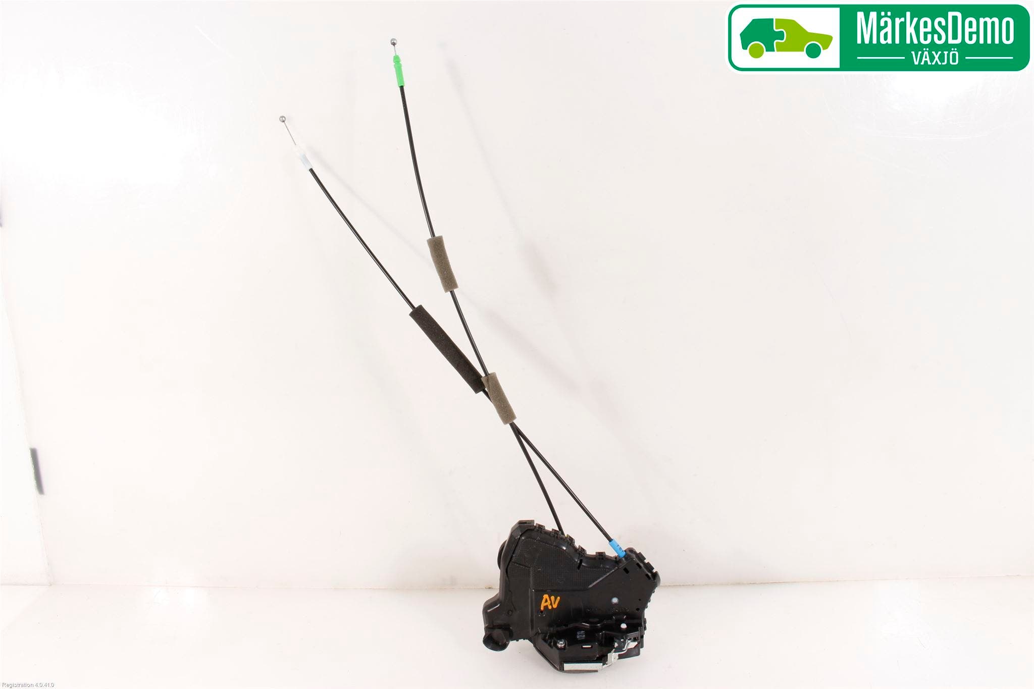 Toyota AVENSIS 09-15 Låskista-Dörrlås