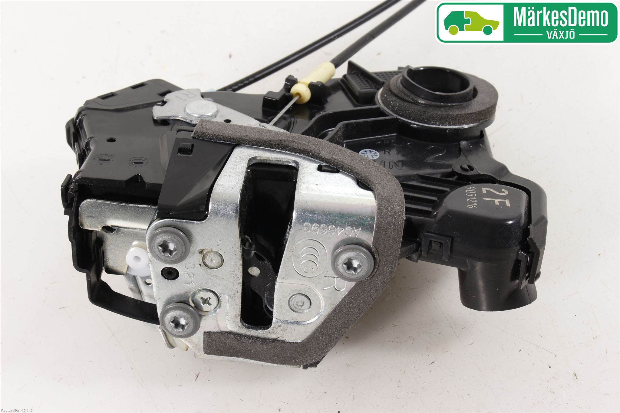 Toyota URBAN CRUISER Låskista-Dörrlås