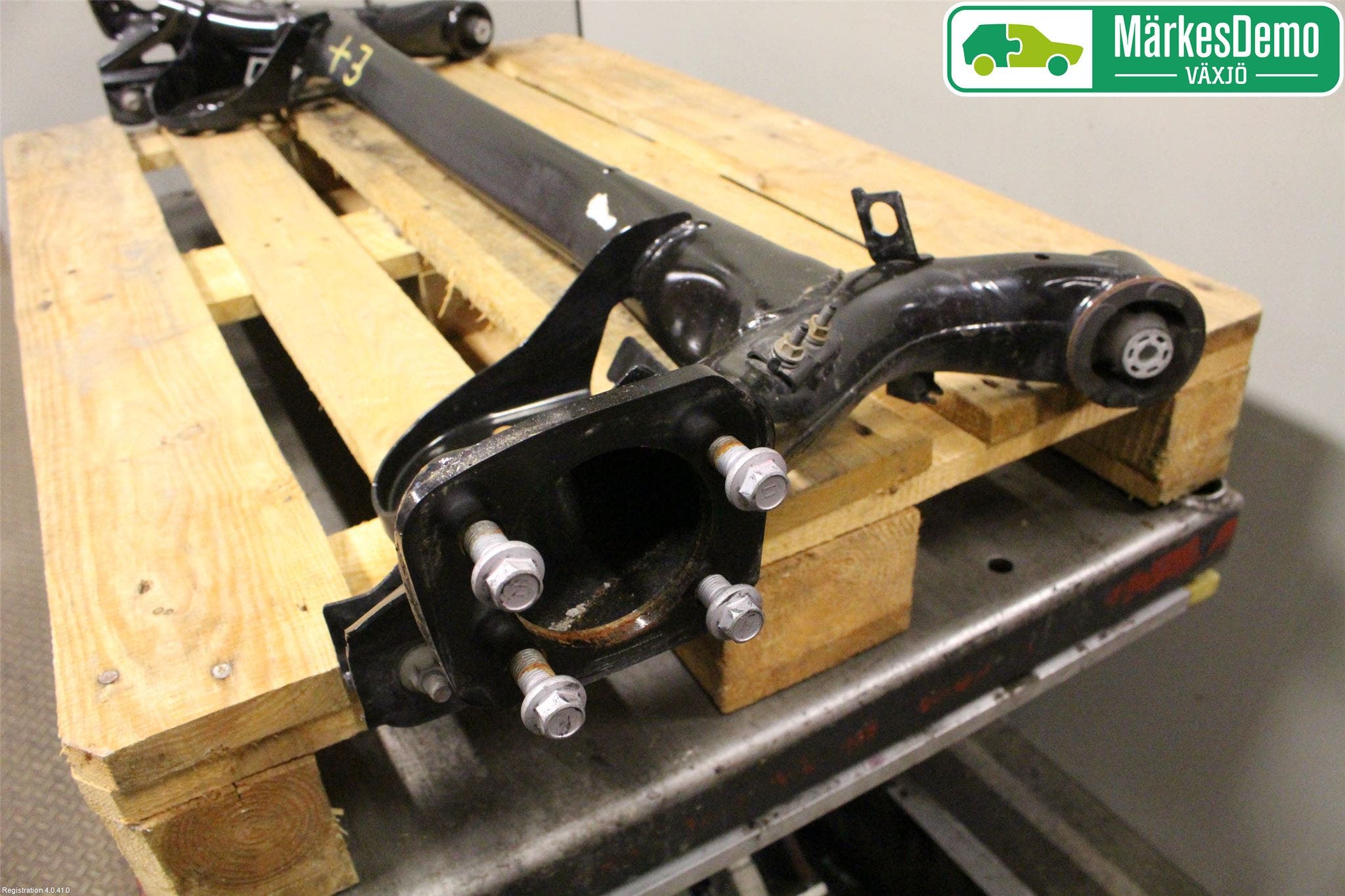 Toyota YARIS XP130 15-20 Bakaxelbalk