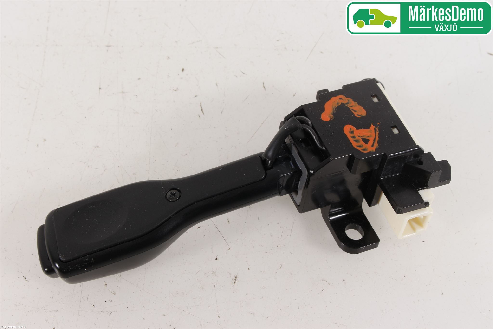 Toyota AURIS 13-19 Farthållare