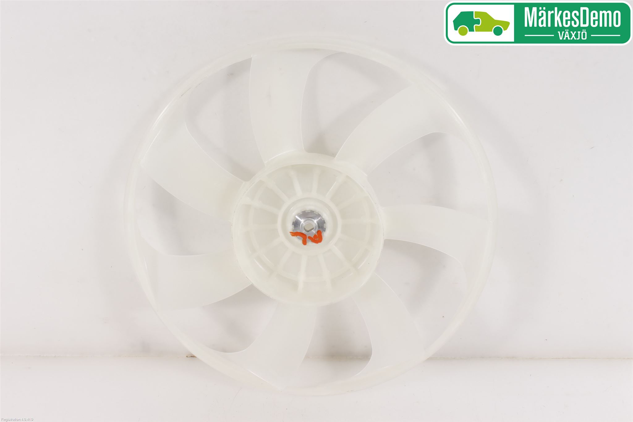 Toyota AURIS 13-19 Kylfläkt-Vinge