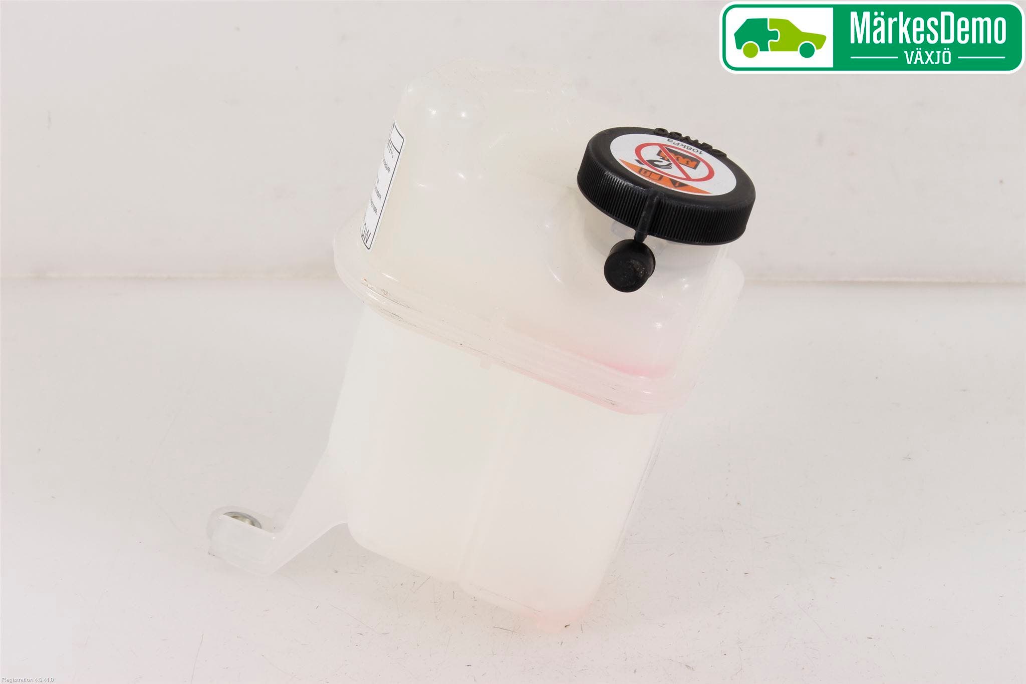 Toyota AURIS 13-19 Expansionstank