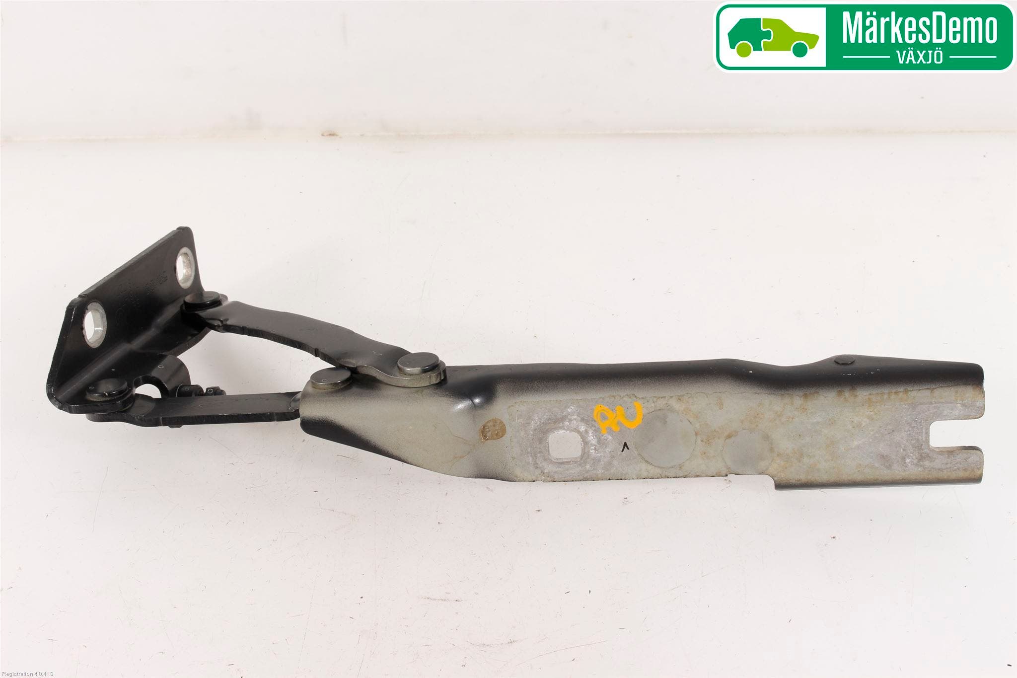 BMW 5 E60/61 Sed/Tou 02-10 Huvgångjärn