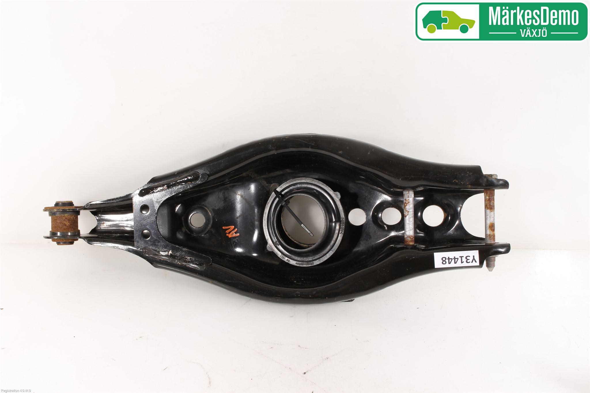 Toyota AVENSIS 16-18 Bärarm Bak Vänster