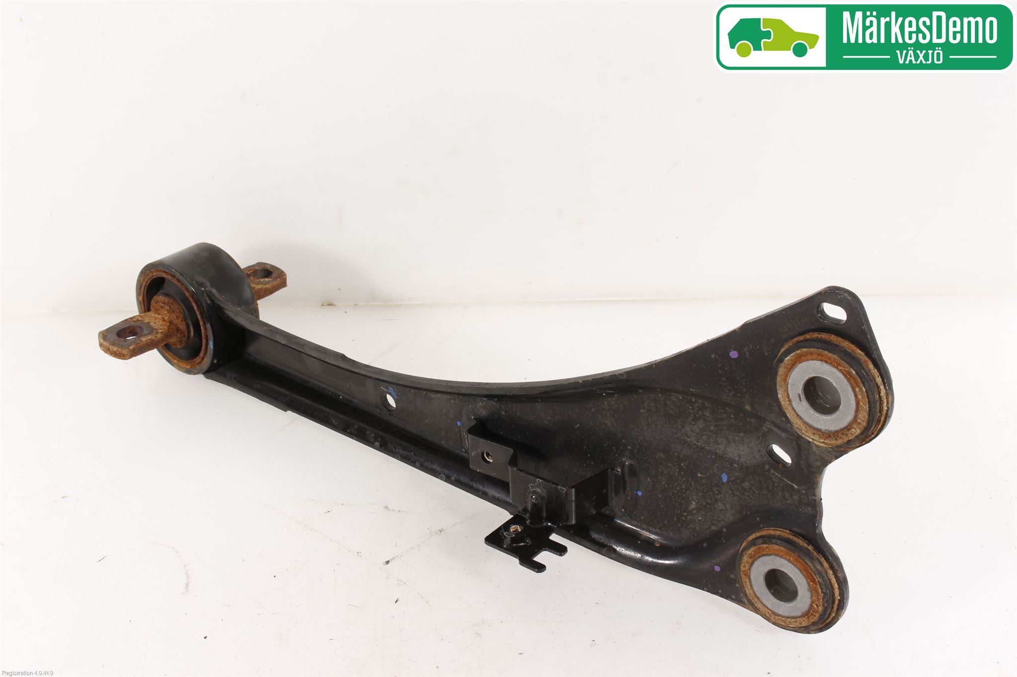 Toyota AVENSIS 16-18 Bärarm Bak Höger