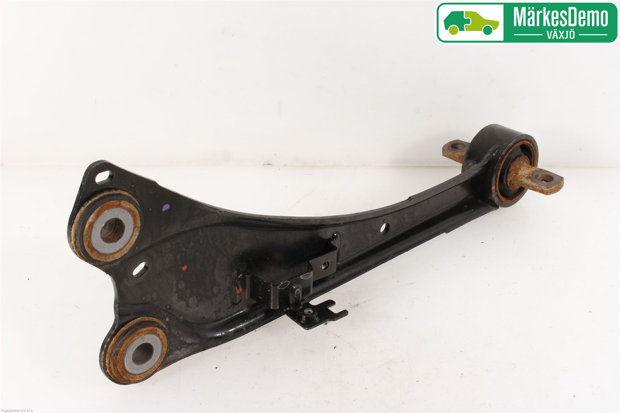 Toyota AVENSIS 16-18 Bärarm Bak Vänster