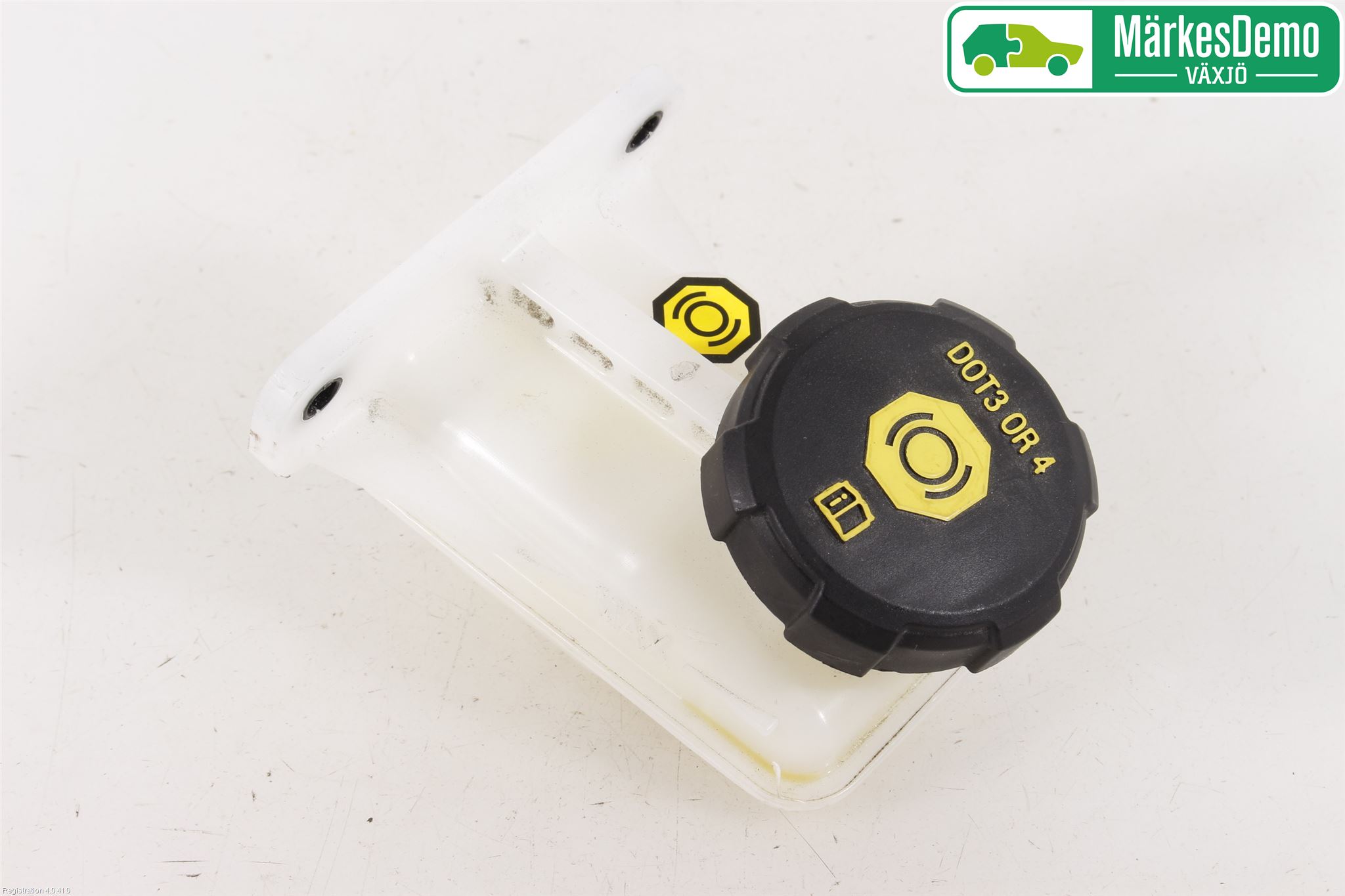 Hyundai IONIQ AE 17-22 Bromsvätskebehållare