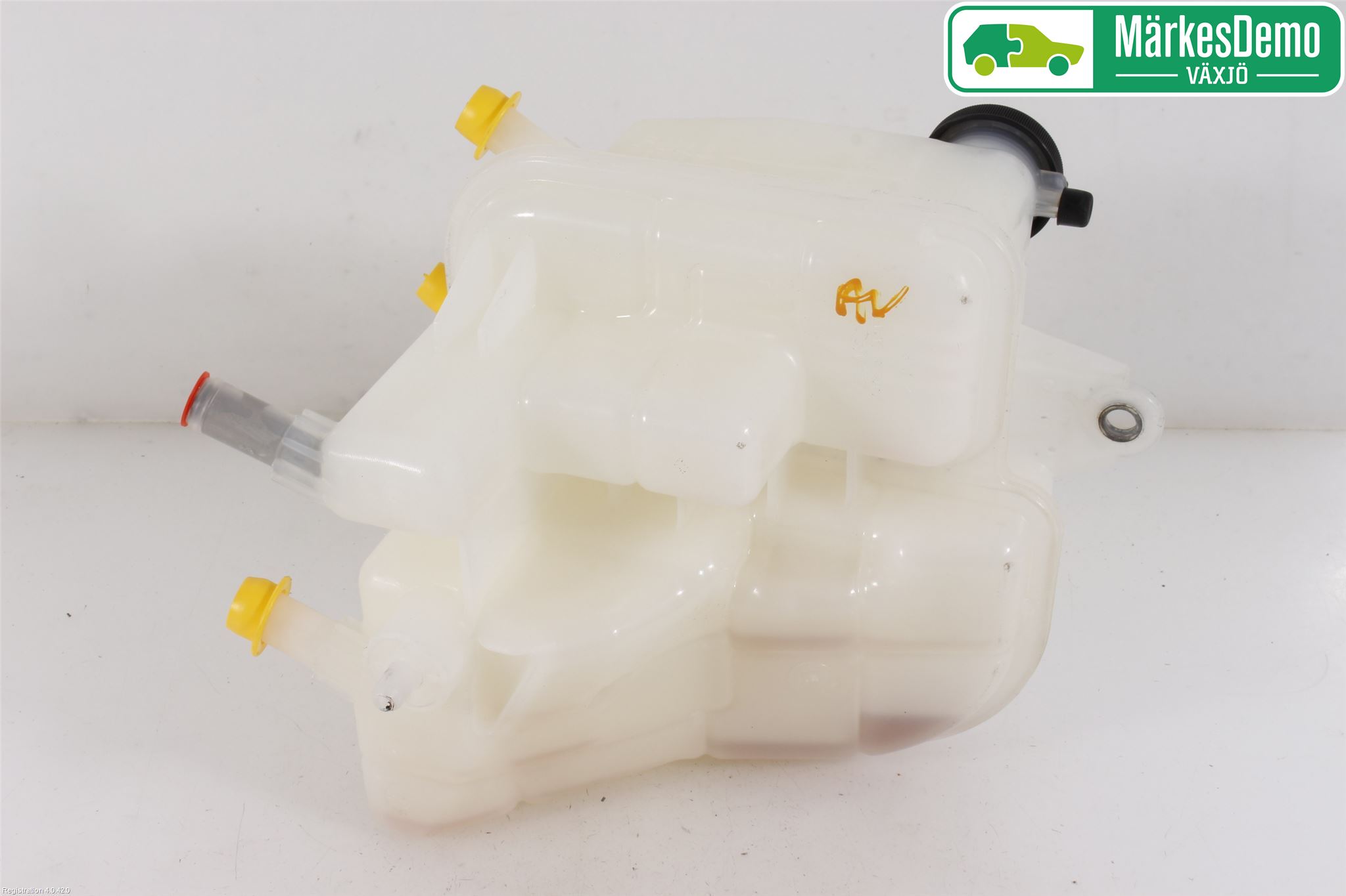 Toyota AURIS 13-19 Expansionstank