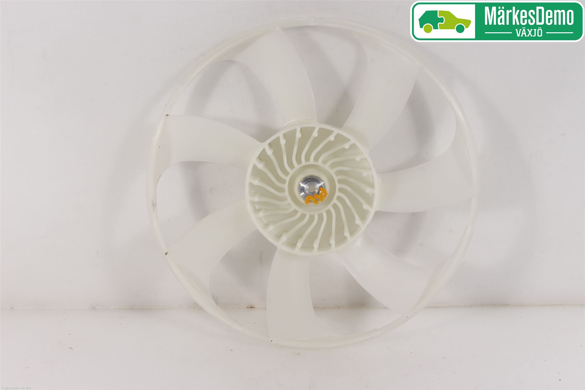 Toyota AURIS 13-19 Kylfläkt-Vinge