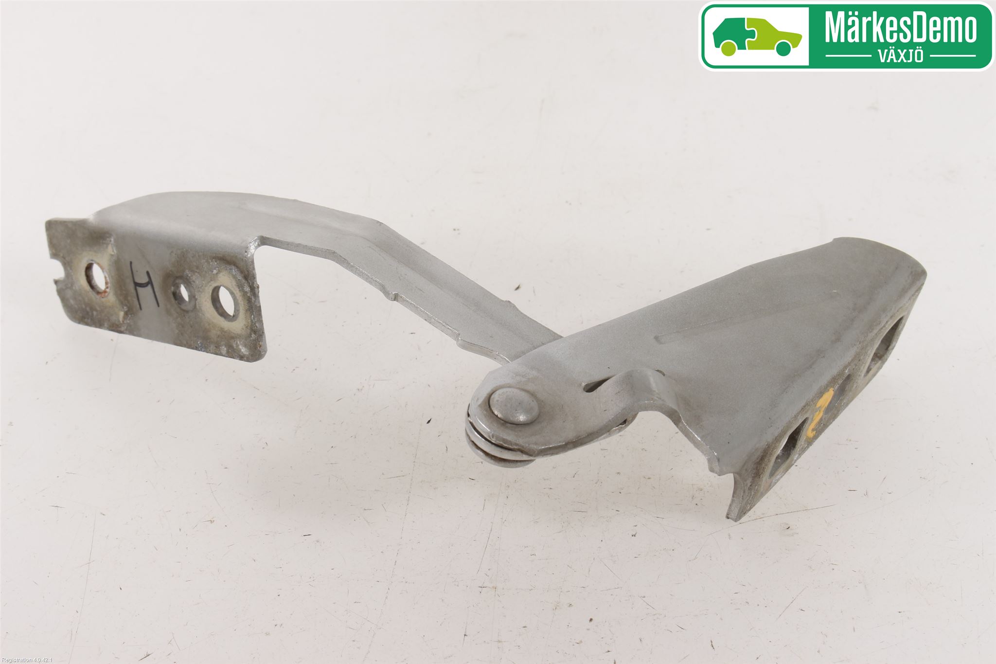 Ford TRANSIT CONNECT 09-13 Huvgångjärn