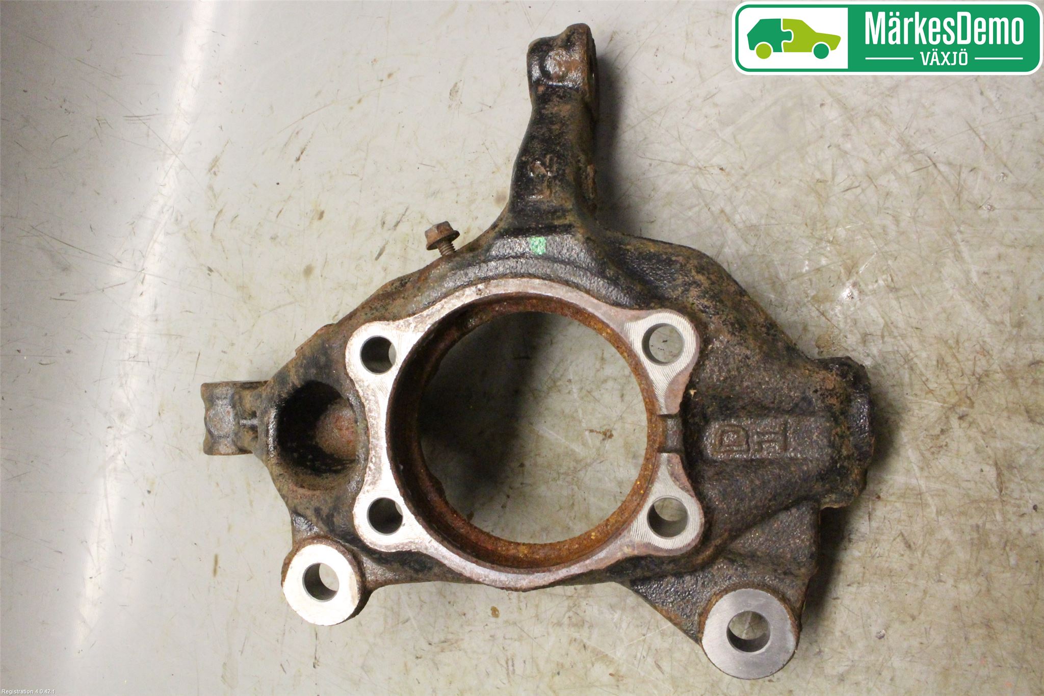 Mazda CX-3 Styrspindel Lagerhus Vä