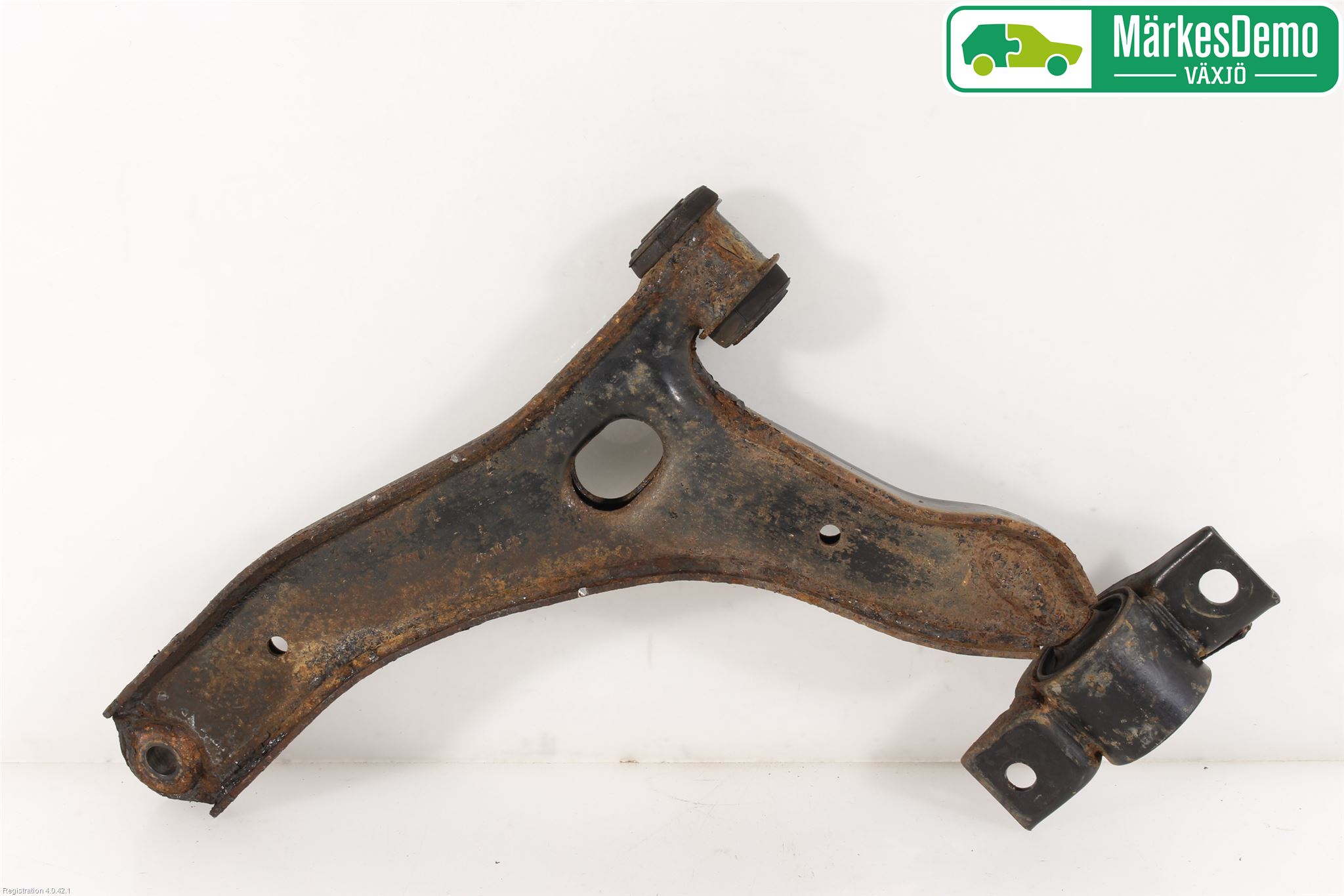 Ford TRANSIT CONNECT 09-13 Bärarm Fram Undre Hö