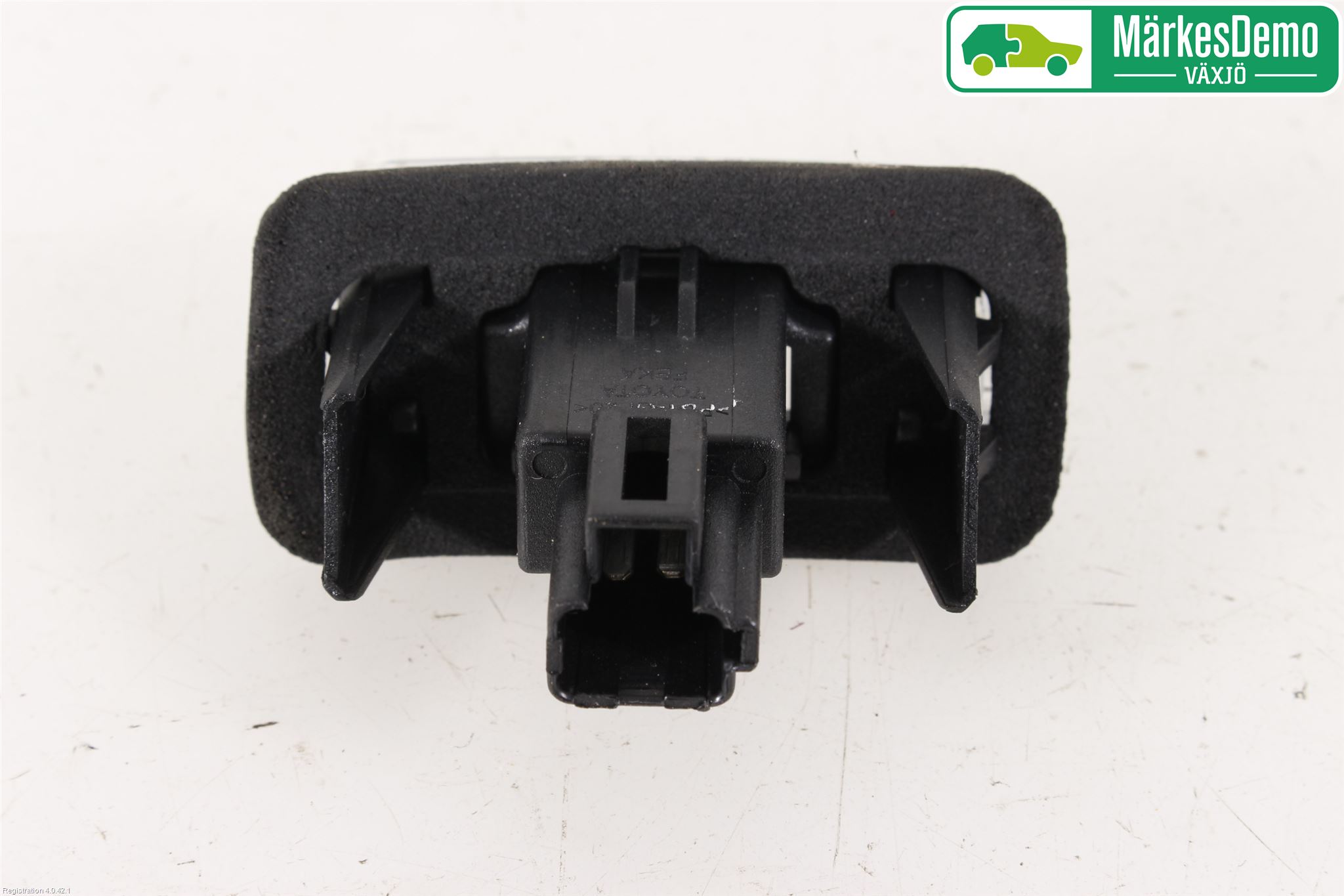 Toyota YARIS XP130 15-20 Skylt Belysning