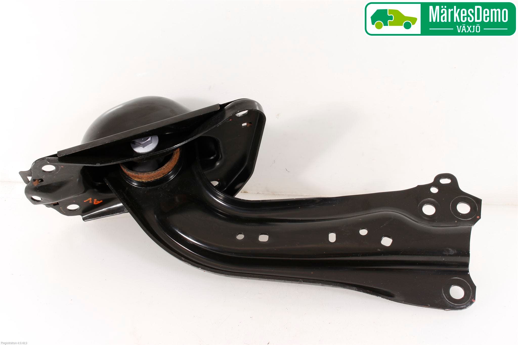 Toyota C-HR 16-23 Bärarm Bak Höger