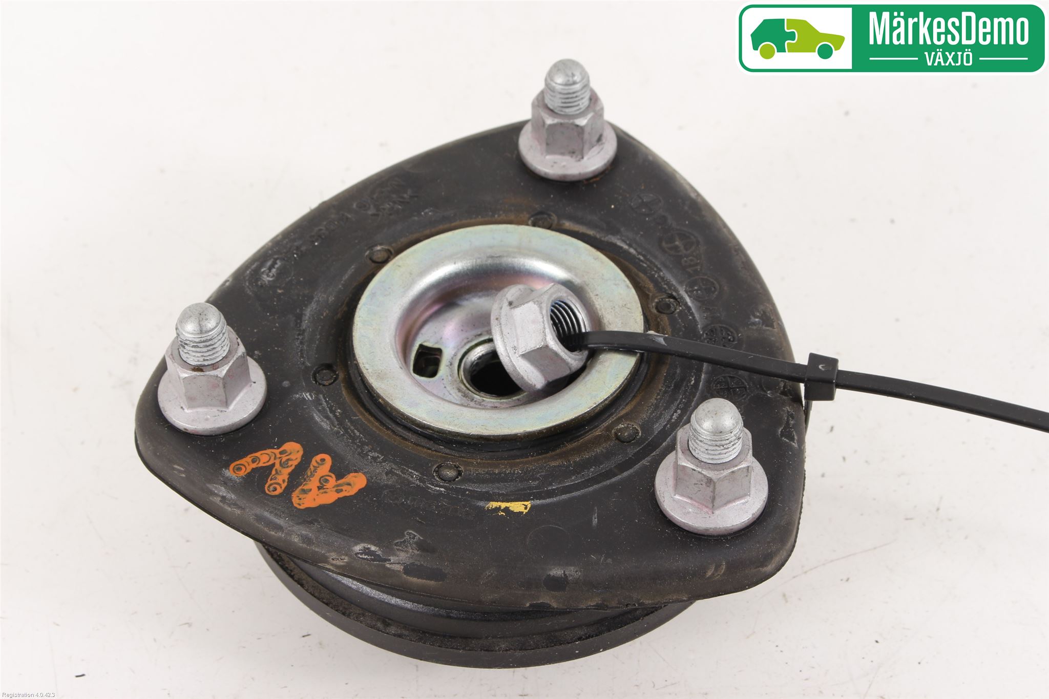 Mazda 3 III 14-19 Fjäderbenslager Fram