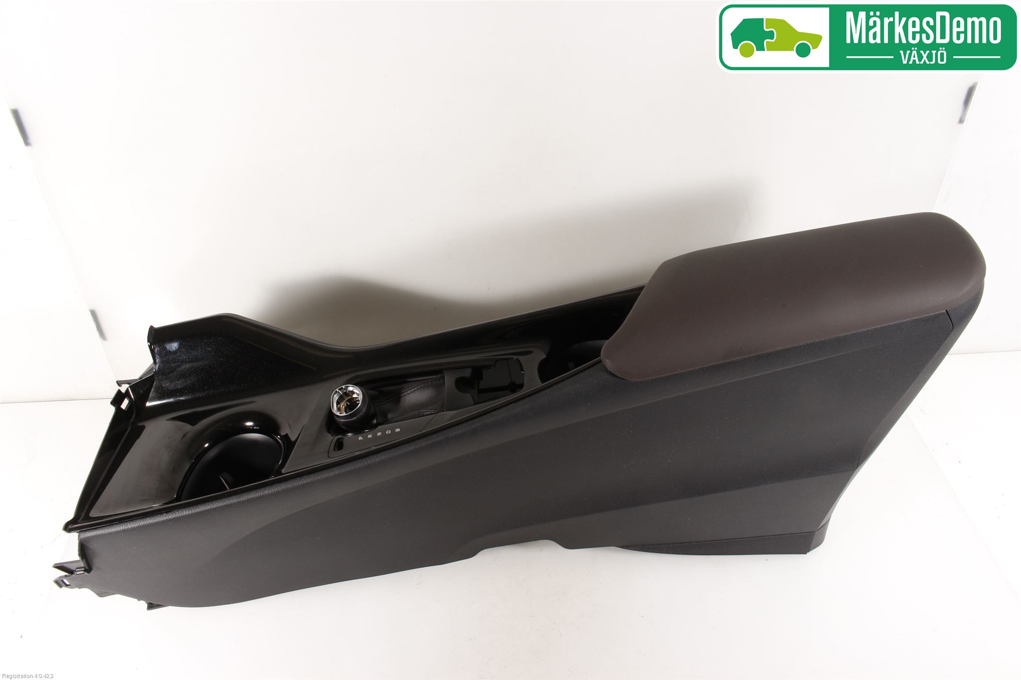 Toyota C-HR 16-23 Instrumentkonsoll Golv